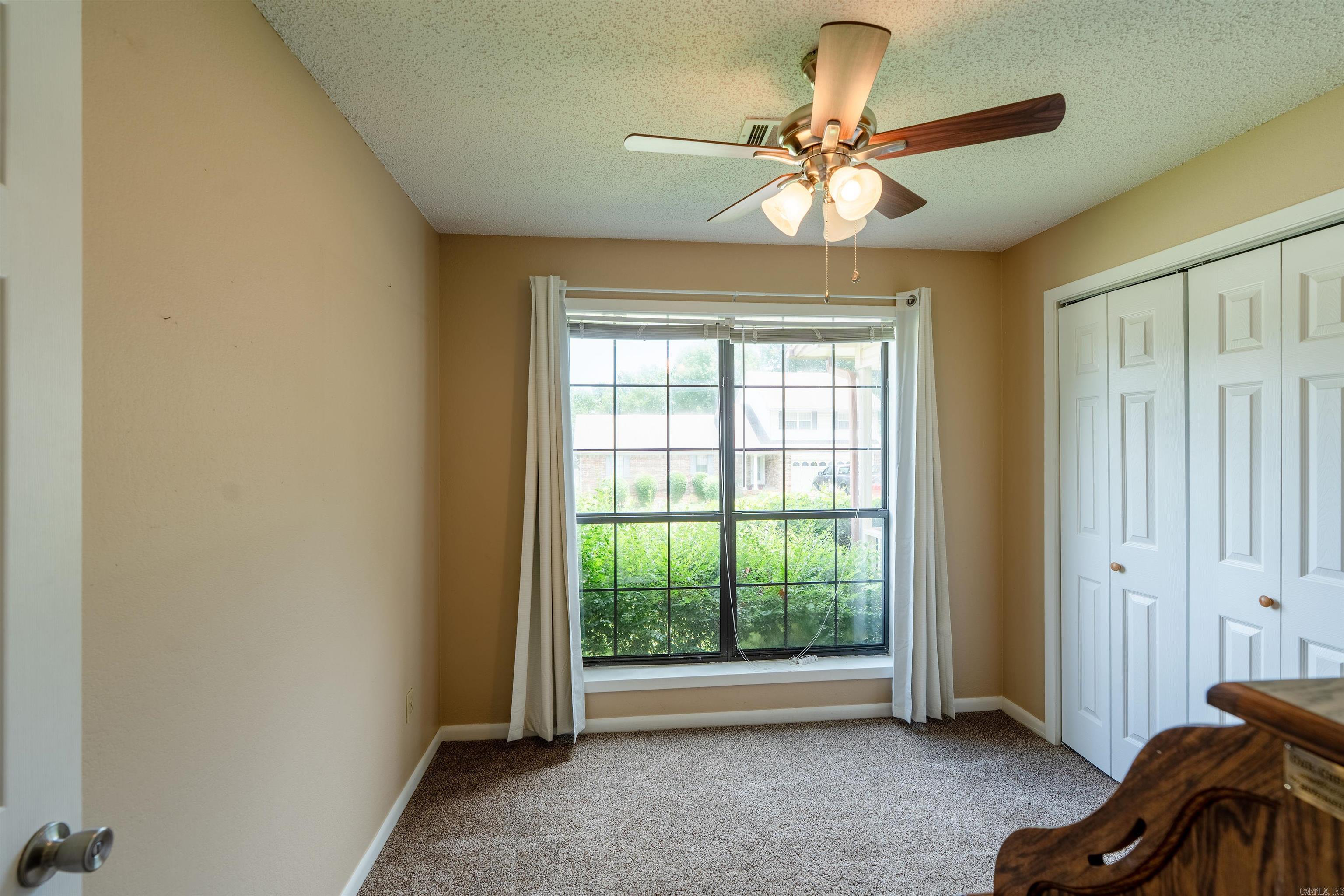 215 Navajo Drive Property Photo 37
