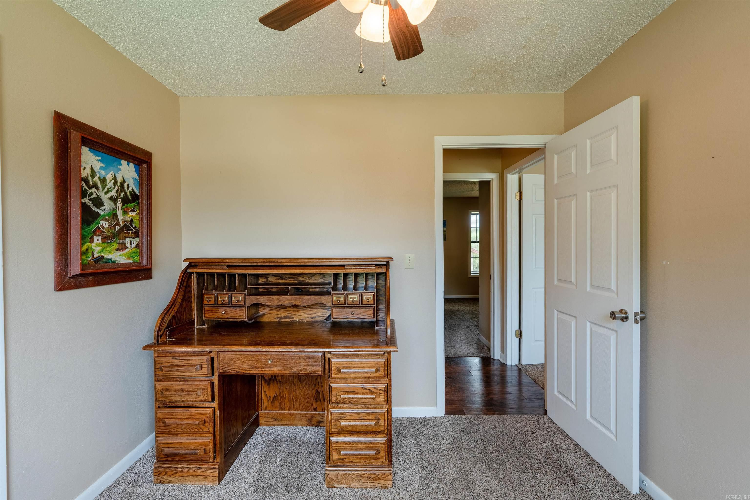 215 Navajo Drive Property Photo 38