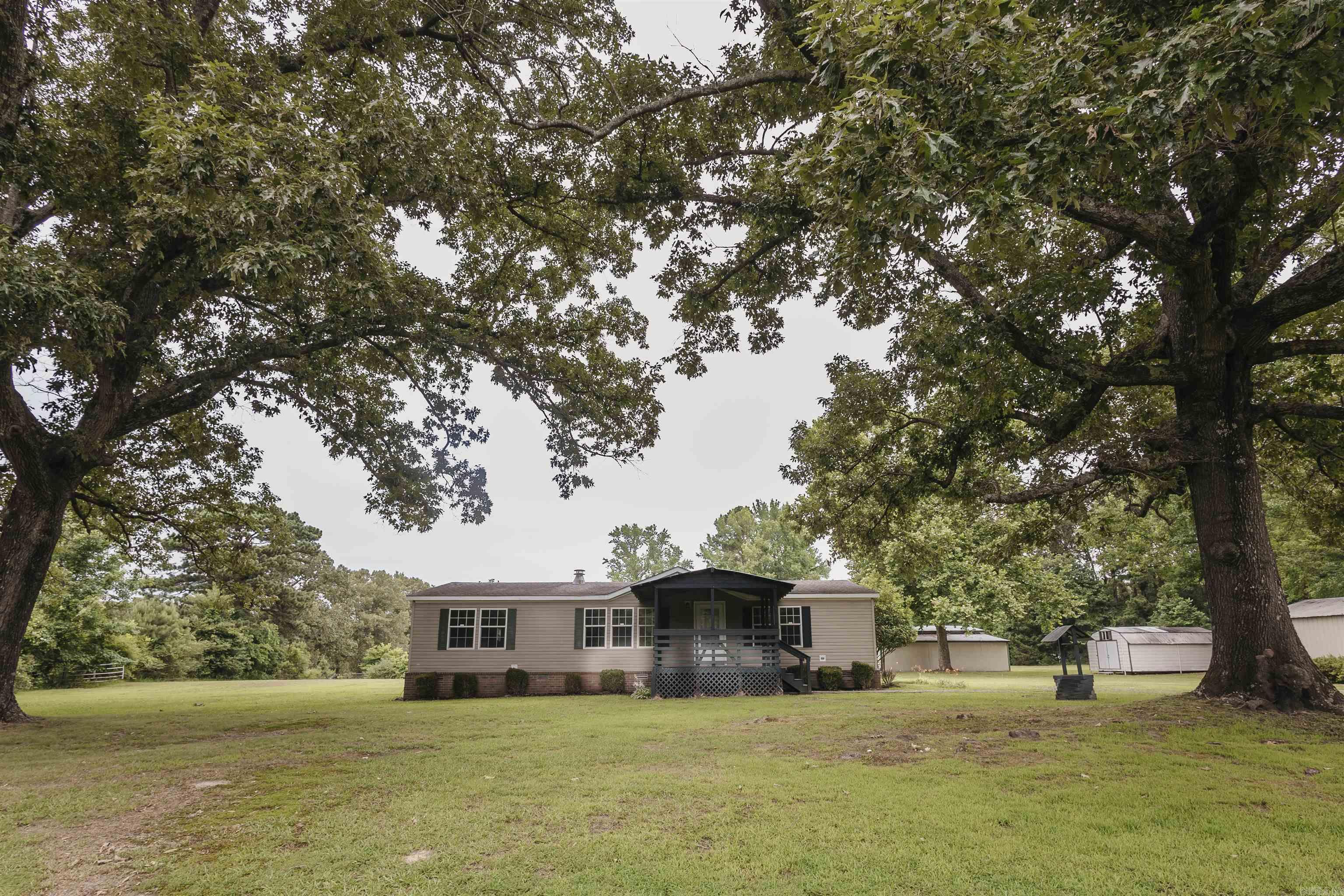 1511 Budwood Ave Property Photo 5