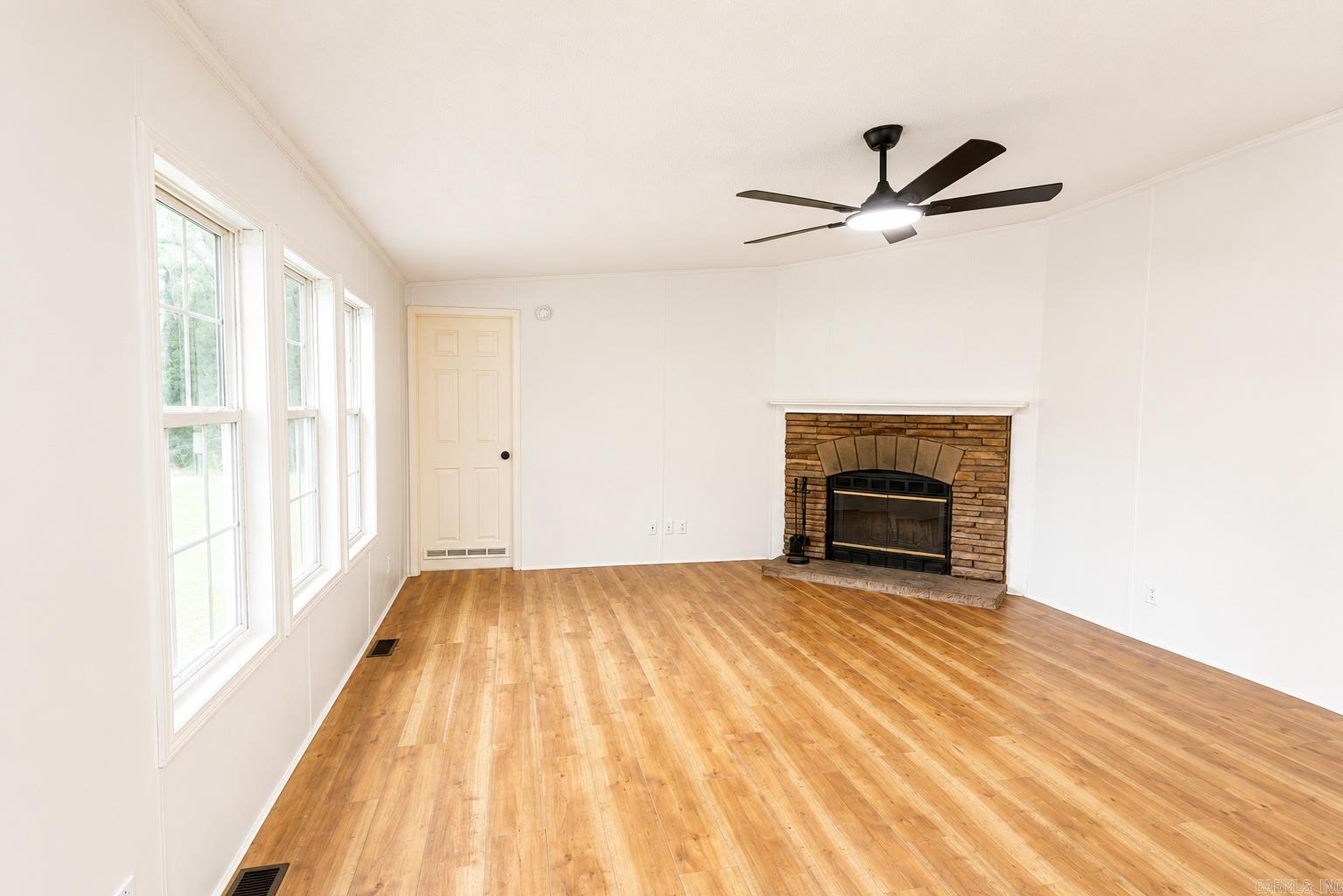 1511 Budwood Ave Property Photo 8