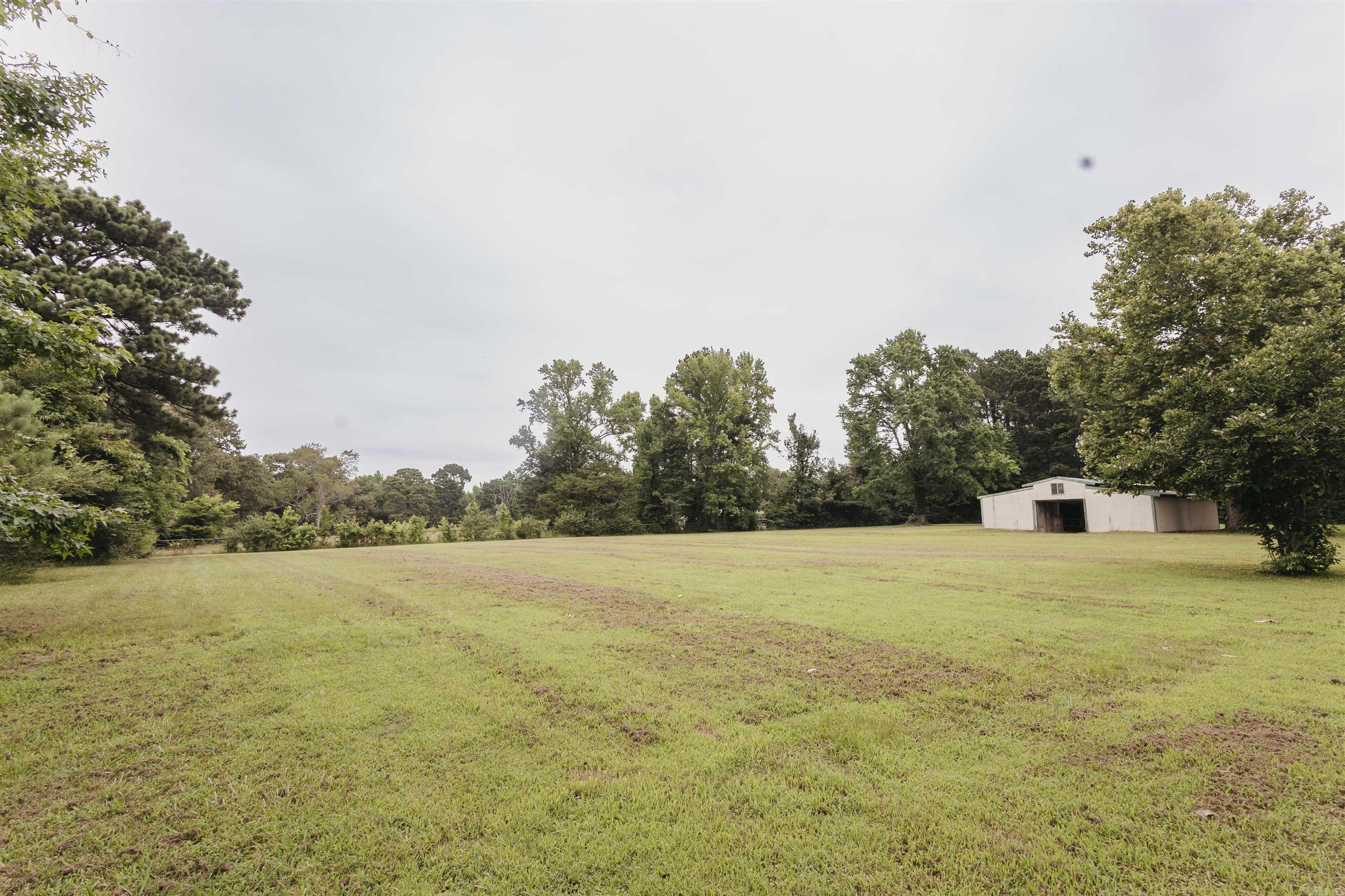 1511 Budwood Ave Property Photo 25