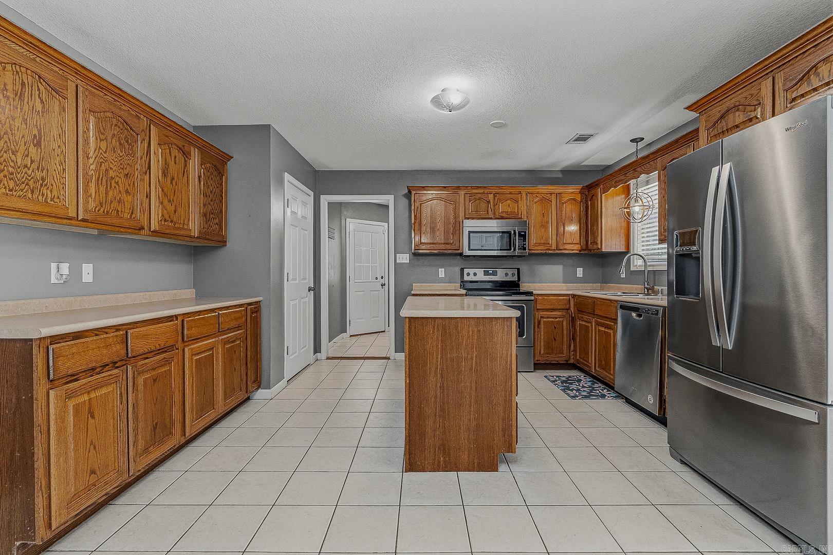 4604 Gregory Cove Property Photo 9