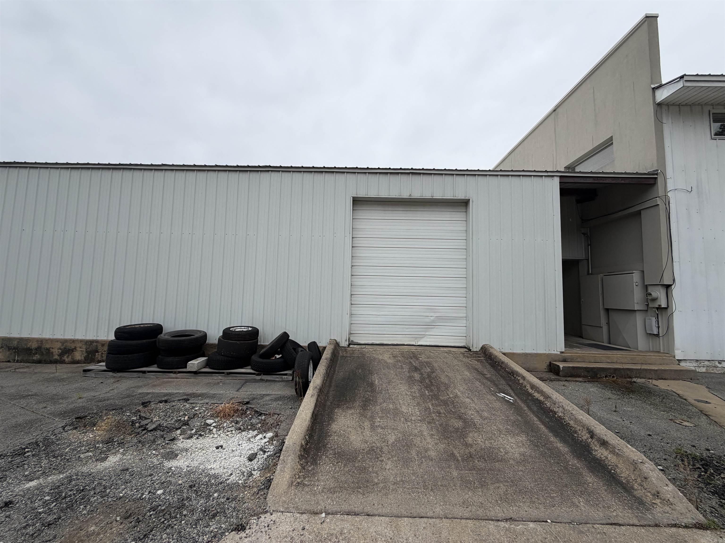 18525 Interstate 30 Property Photo 22
