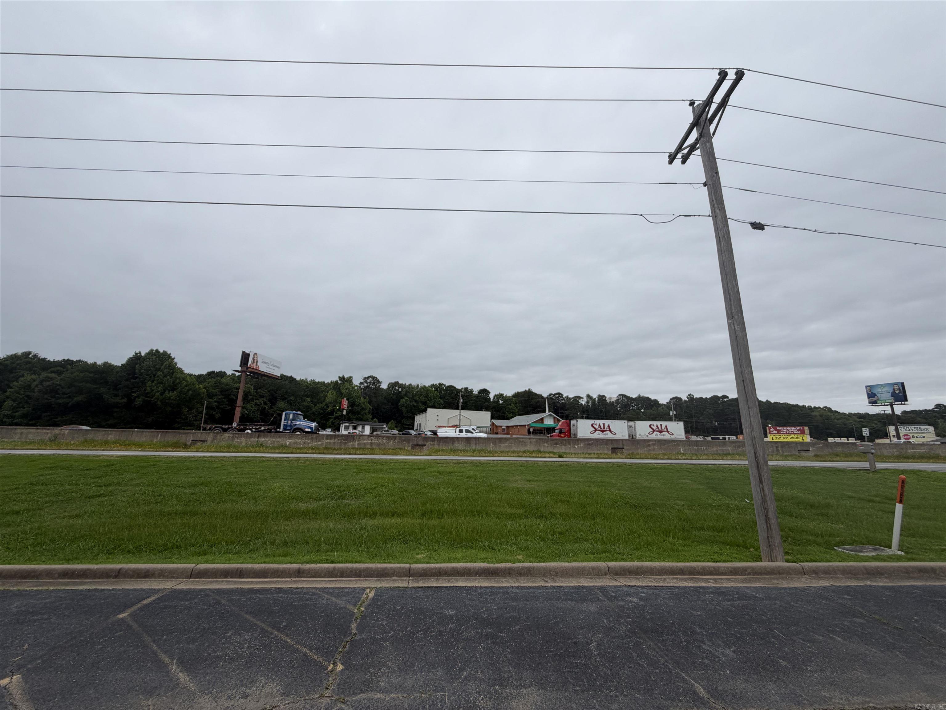 18525 Interstate 30 Property Photo 29