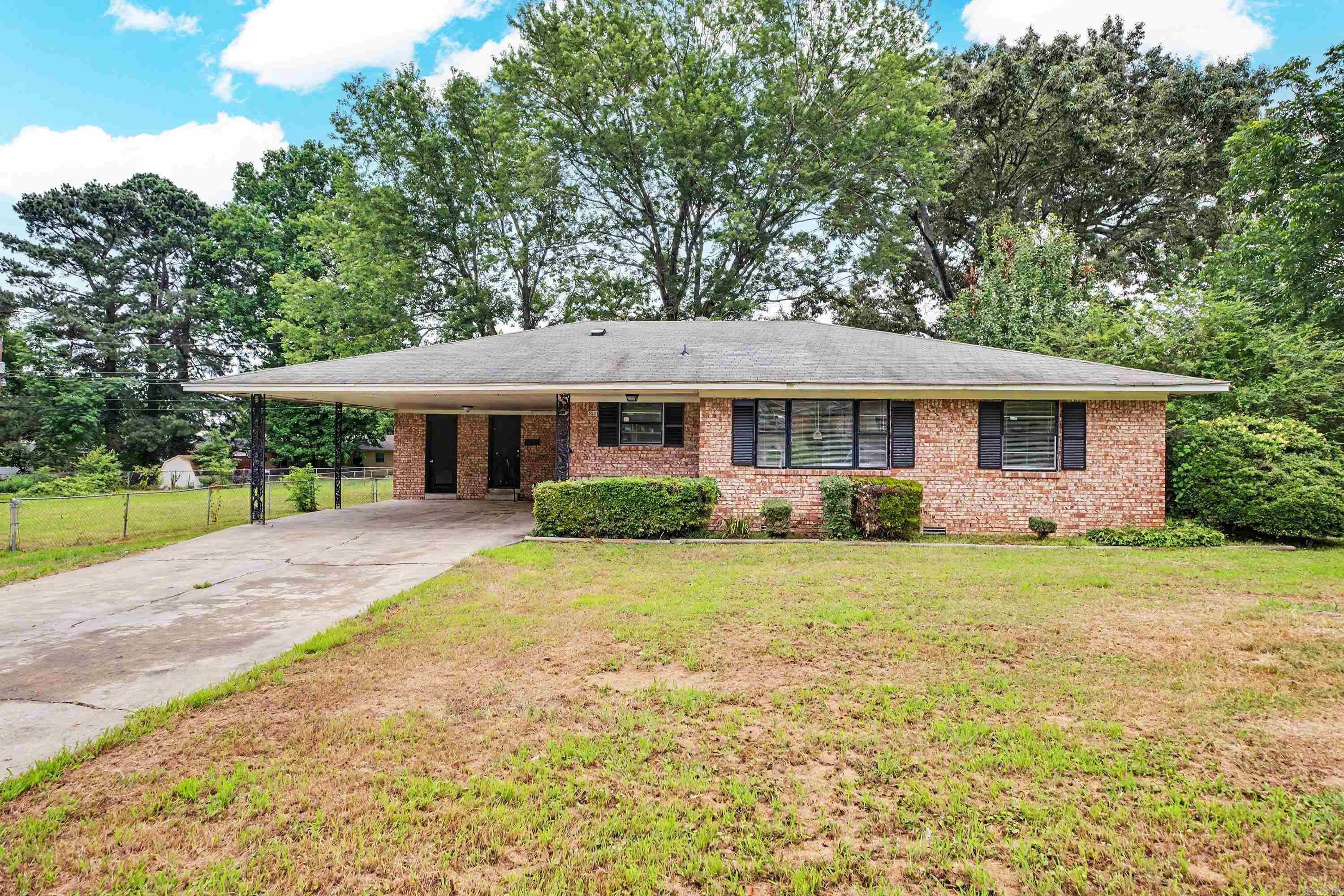 5601 Bliss Circle Property Photo 1