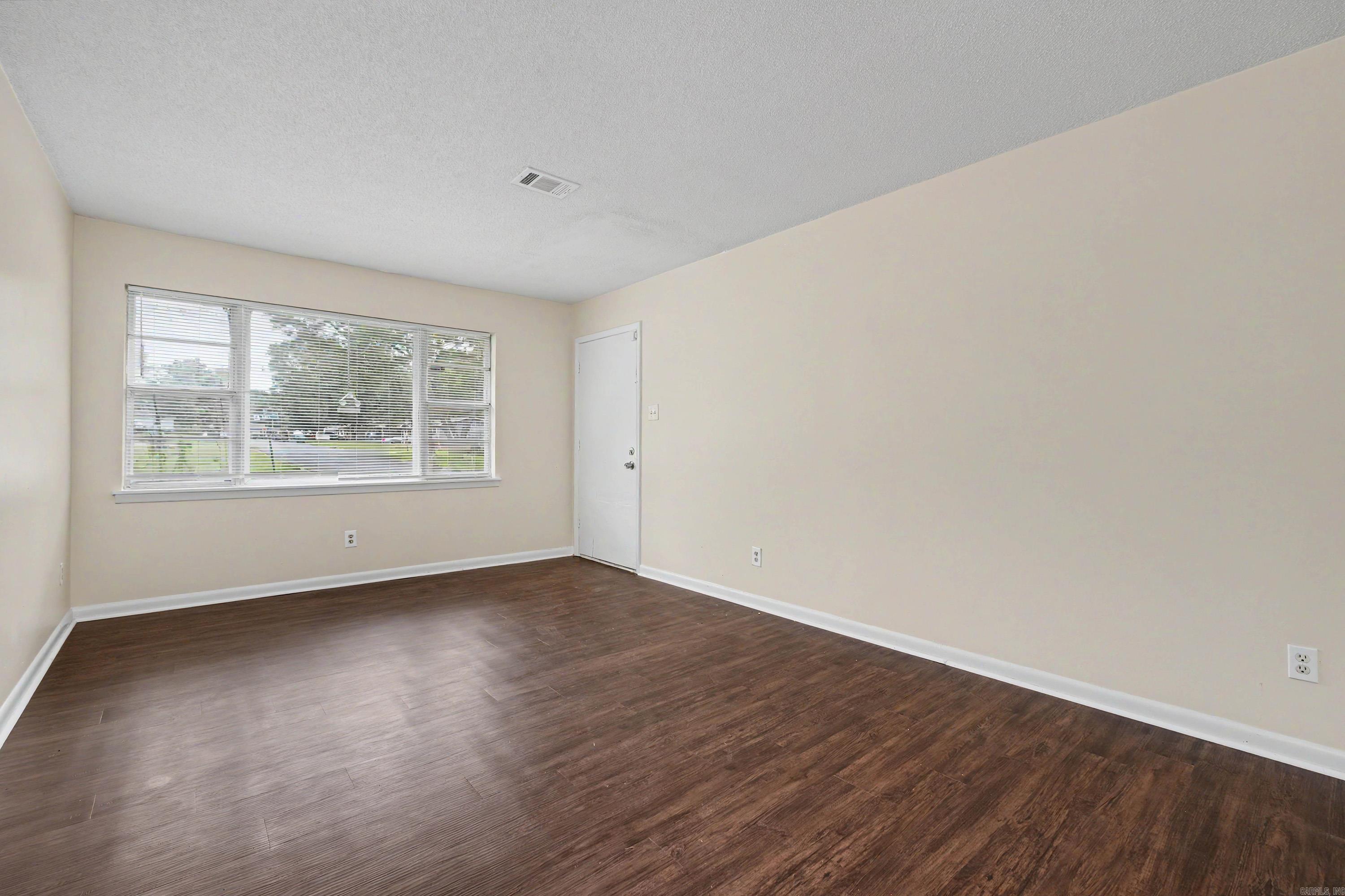 5601 Bliss Circle Property Photo 7