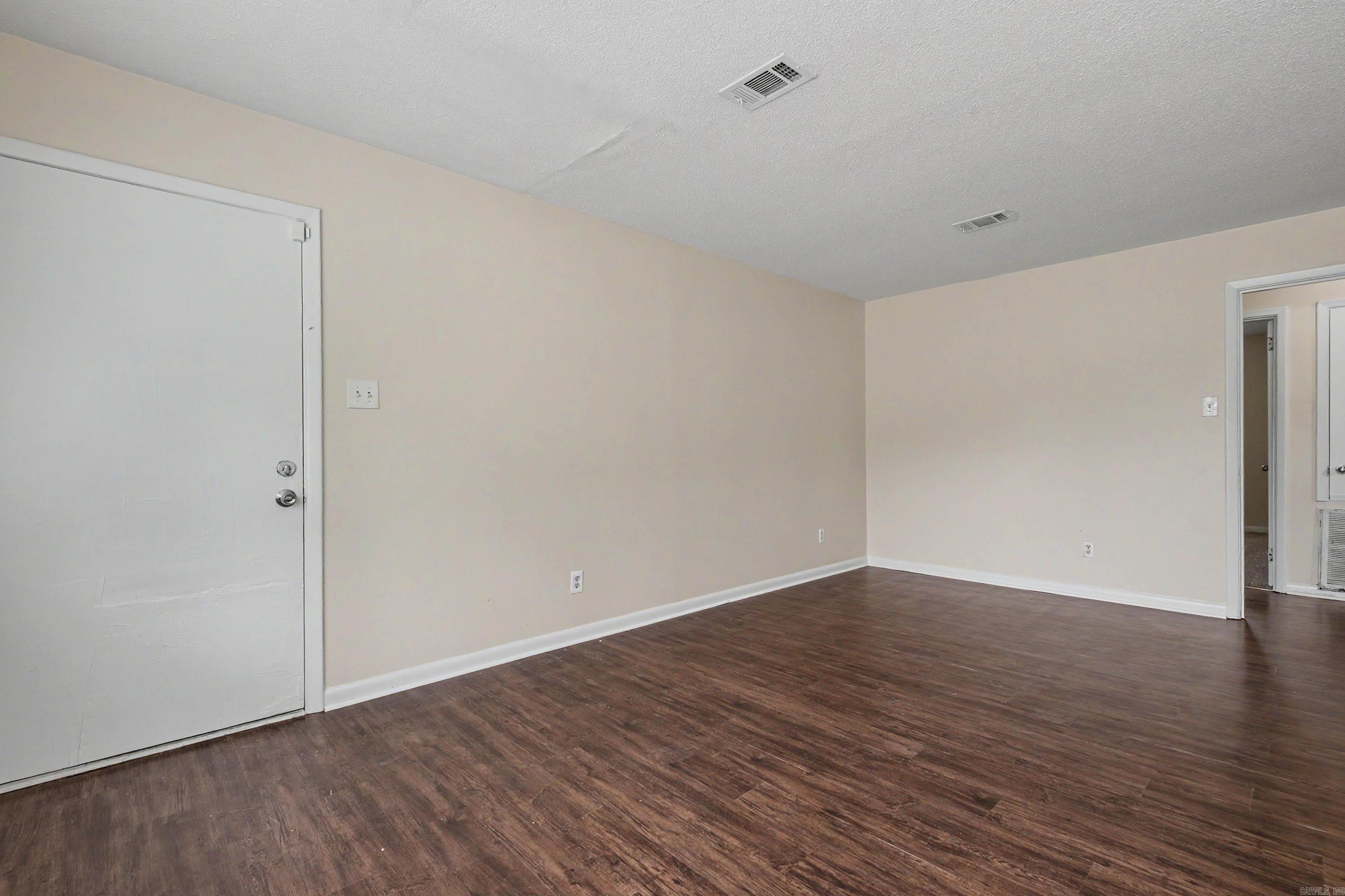 5601 Bliss Circle Property Photo 8