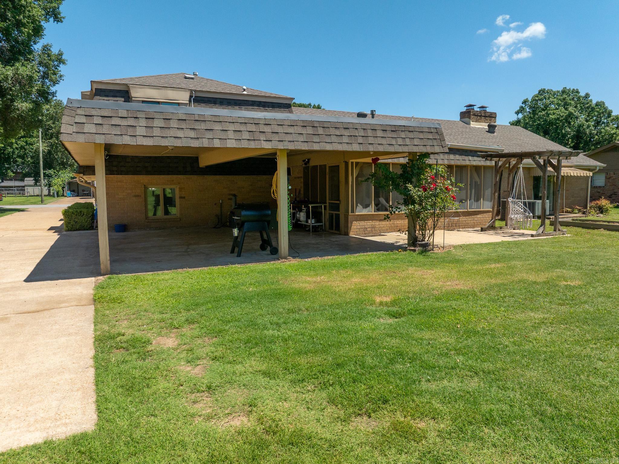 2712 Mimosa Drive Property Photo 14