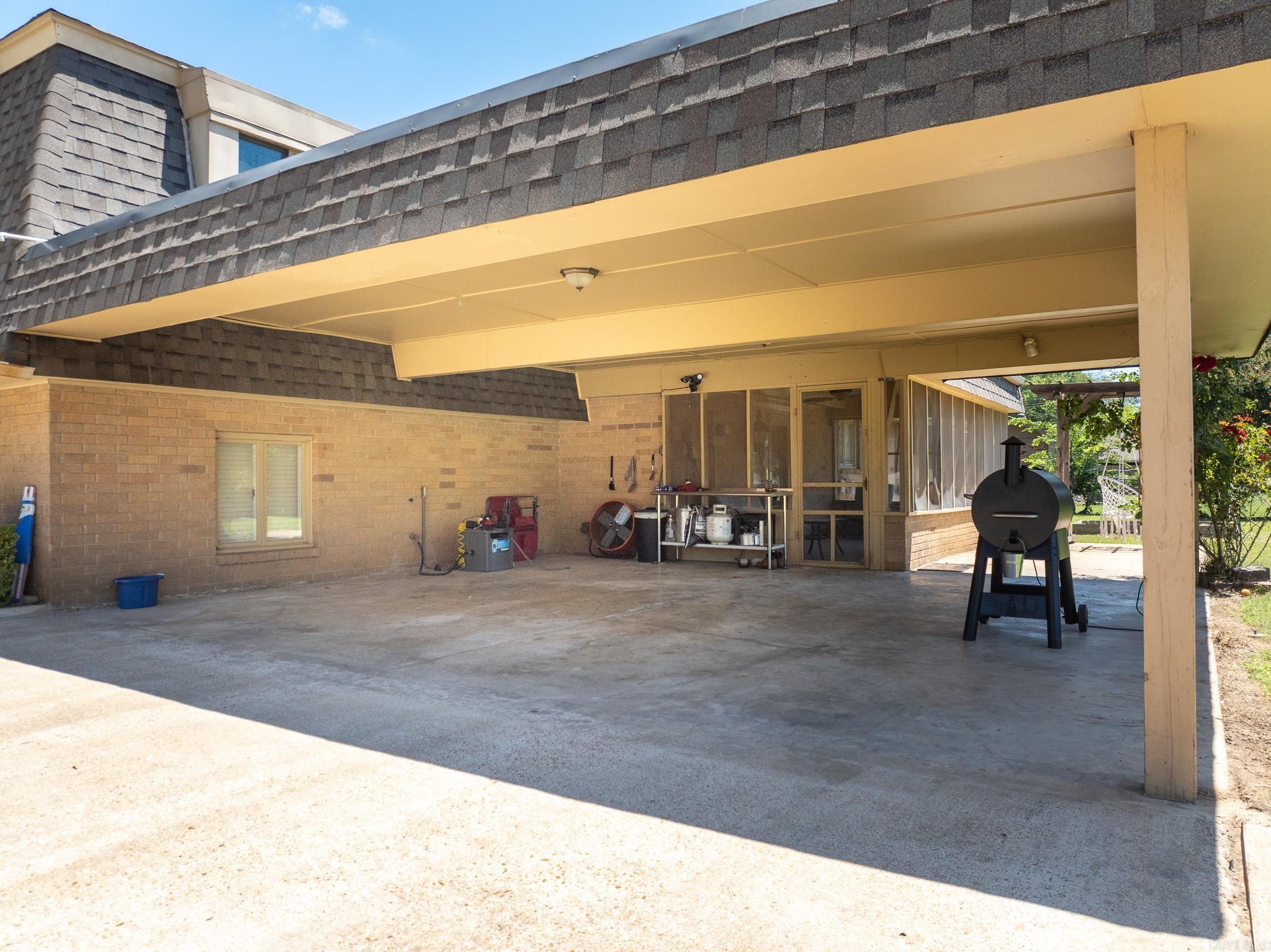 2712 Mimosa Drive Property Photo 18