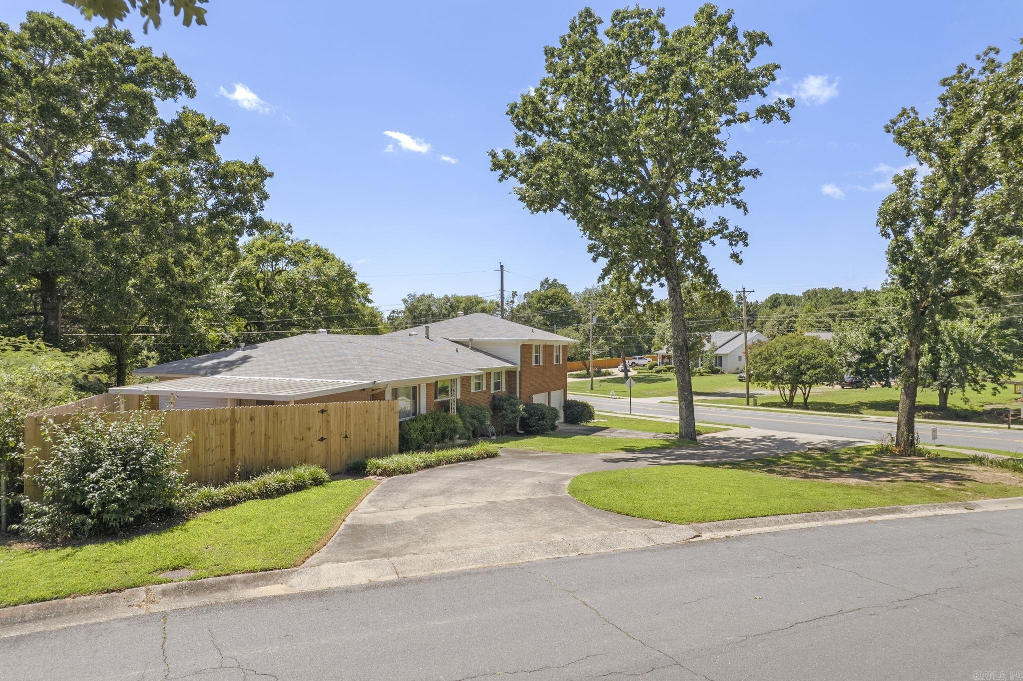 1 Wesley Drive Property Photo 4