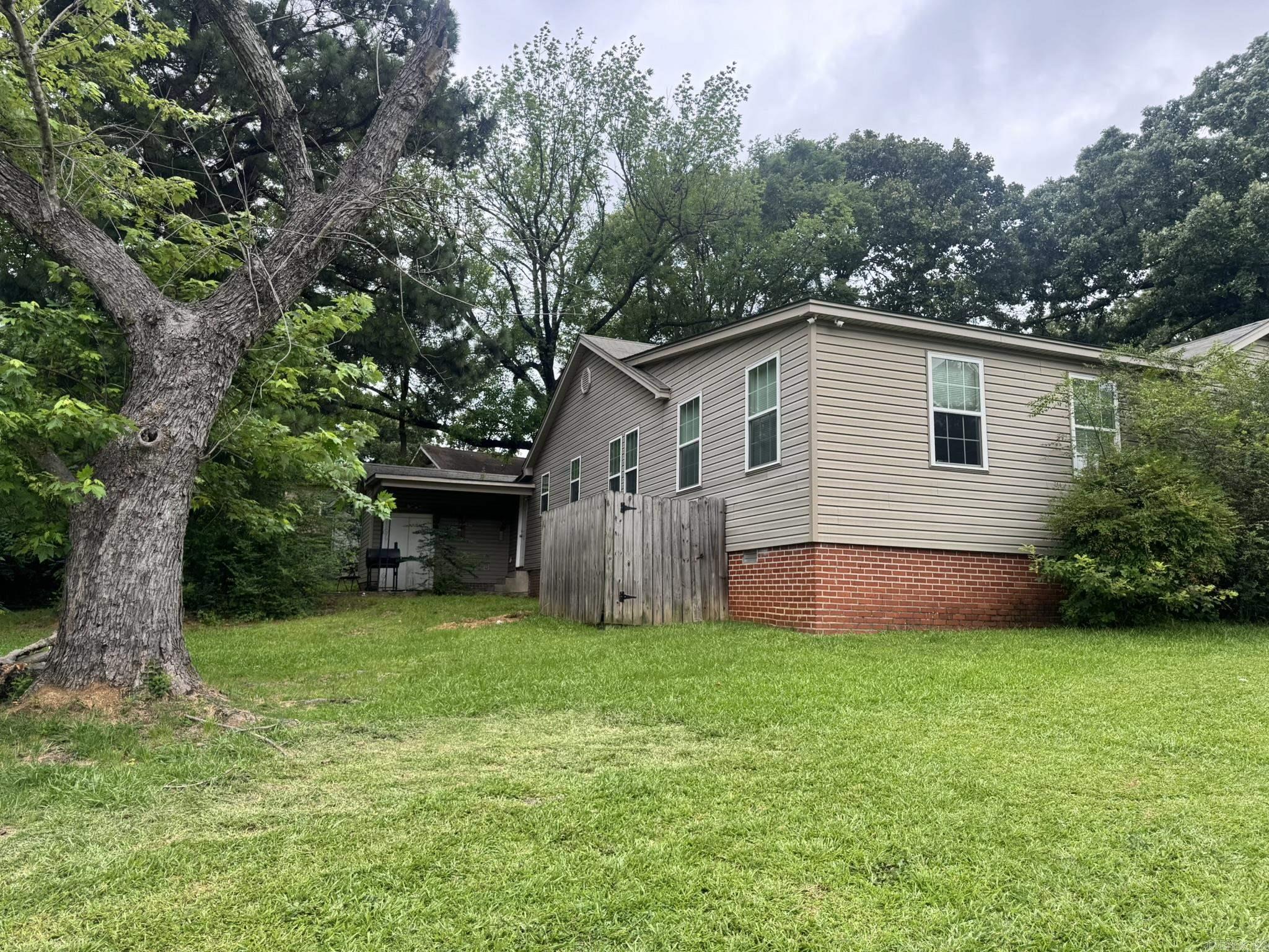 1510 Parkway Drive Property Photo 4