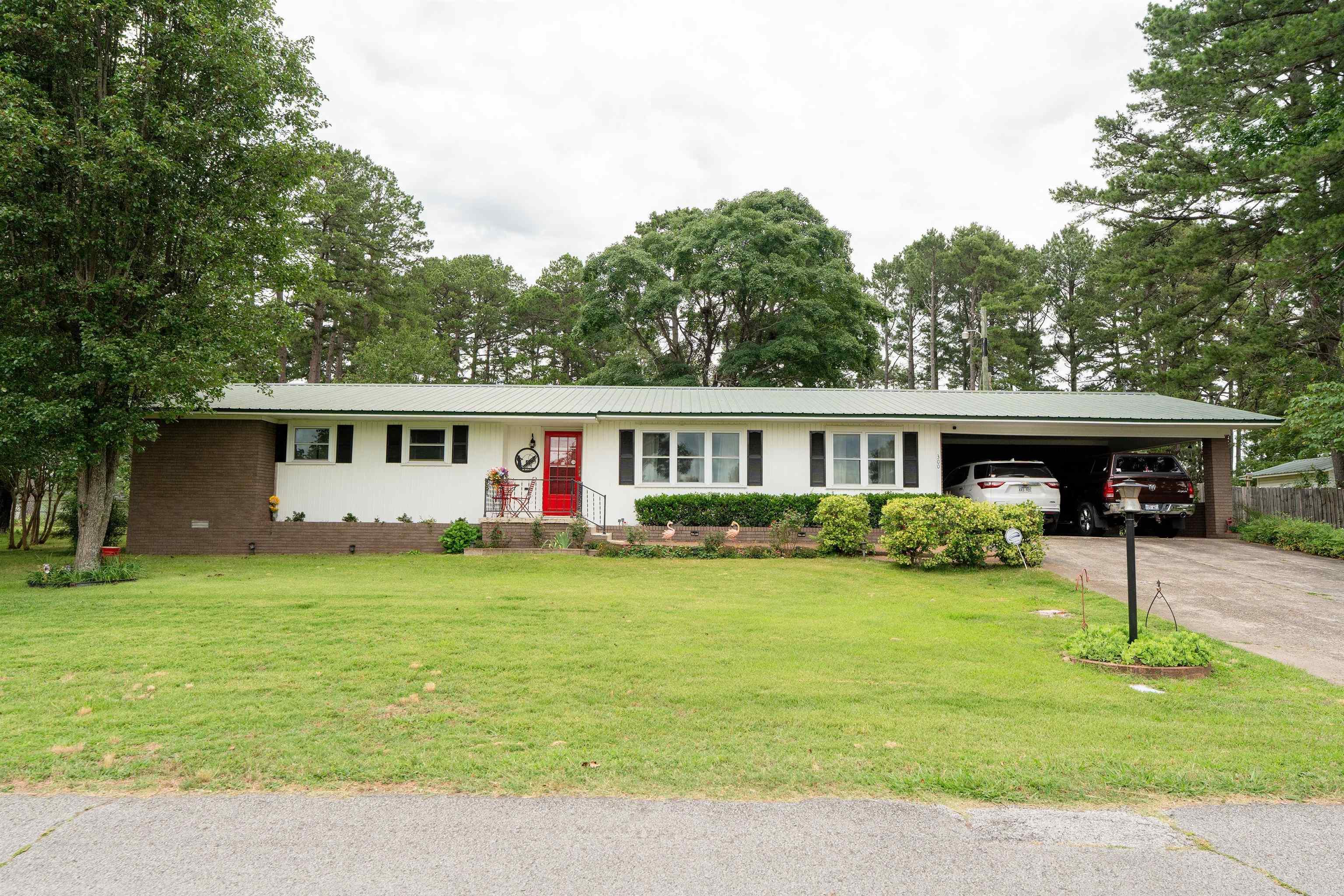 300 LoHawk Property Photo 1