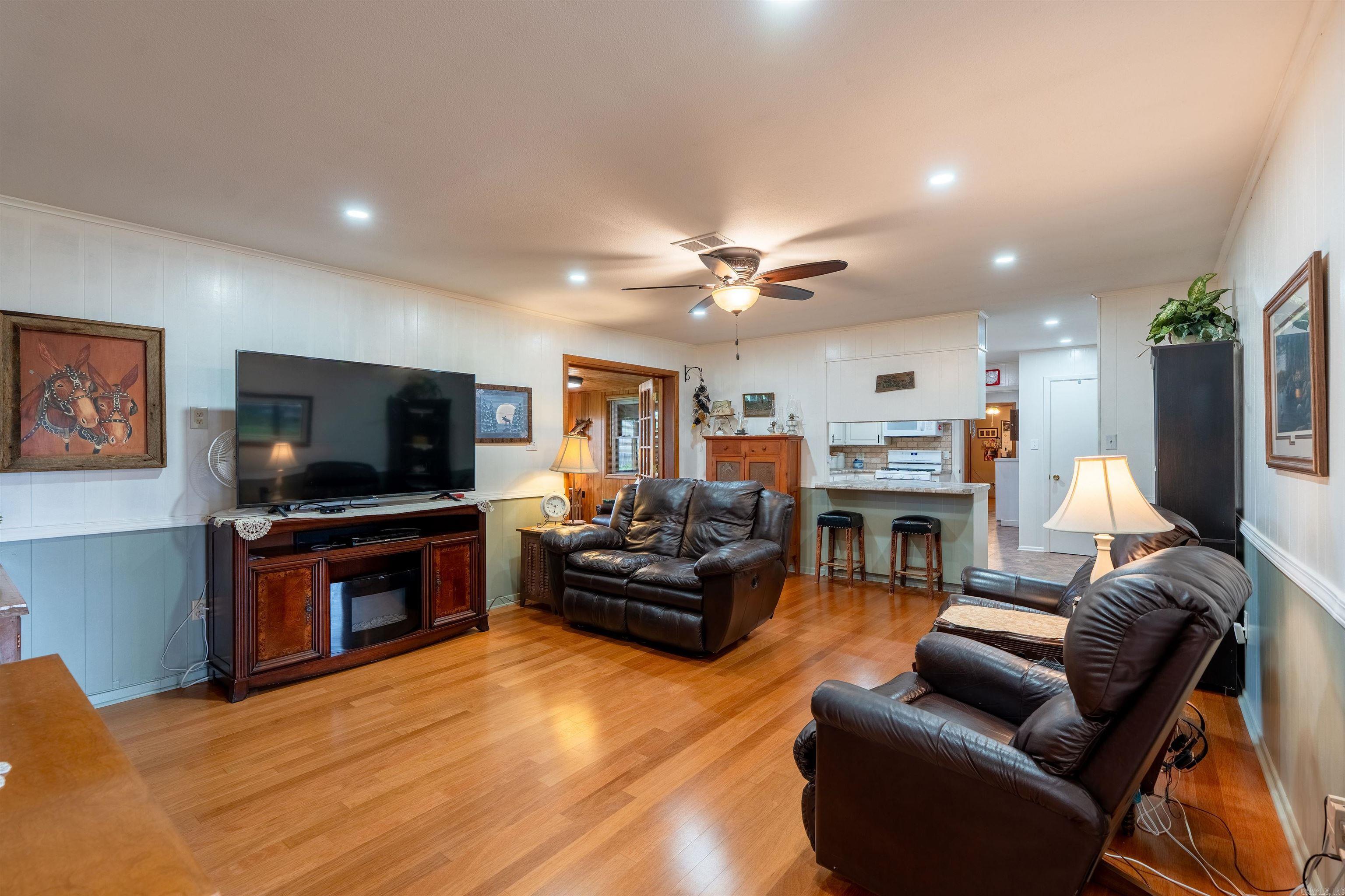 300 Lohawk Property Photo 10