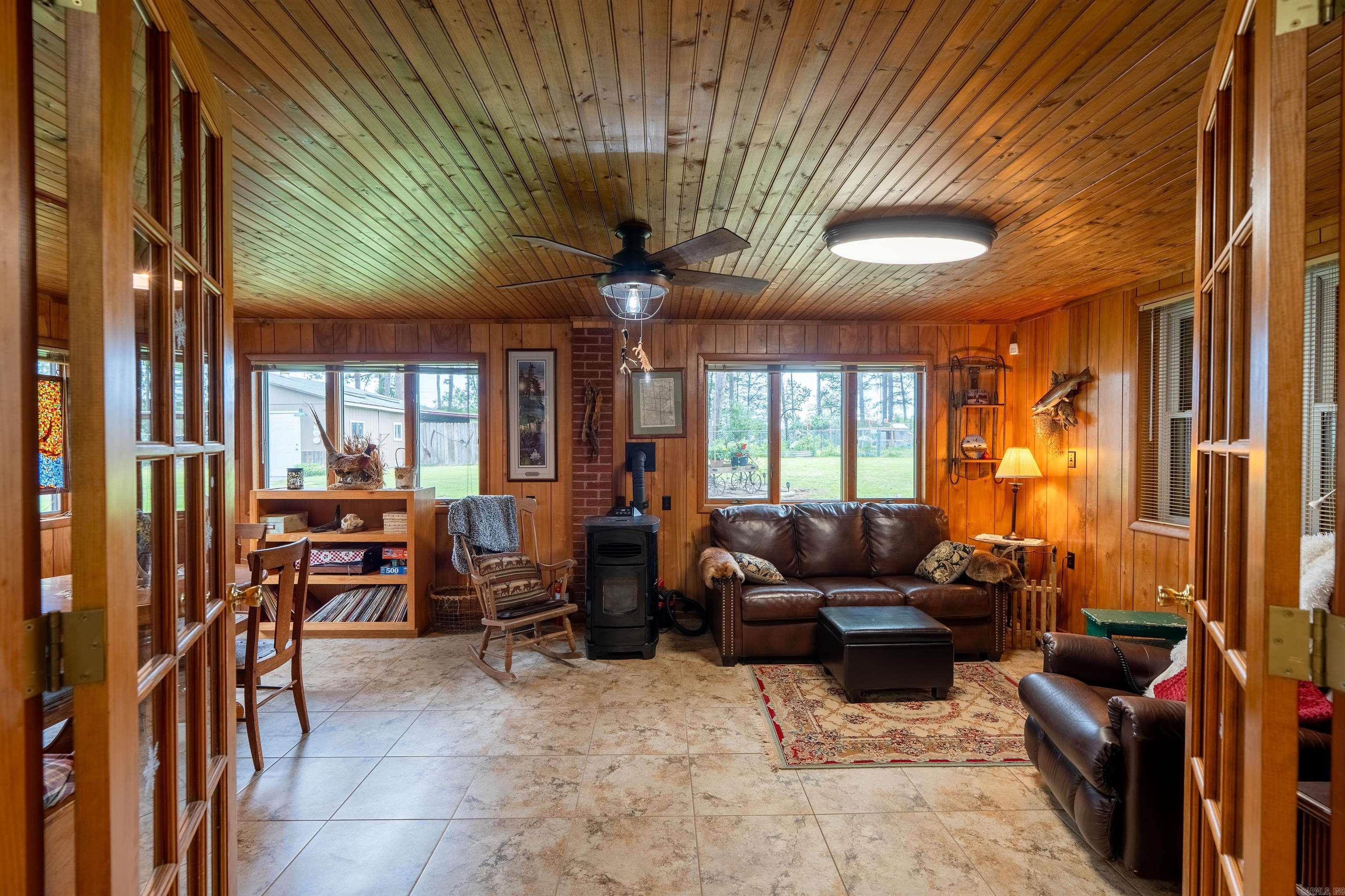 300 Lohawk Property Photo 18