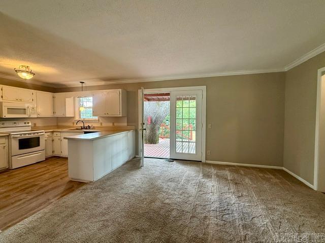 305 Vine Property Photo 17