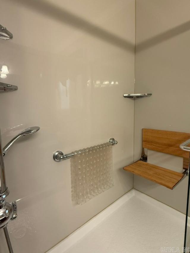 305 Vine Property Photo 23