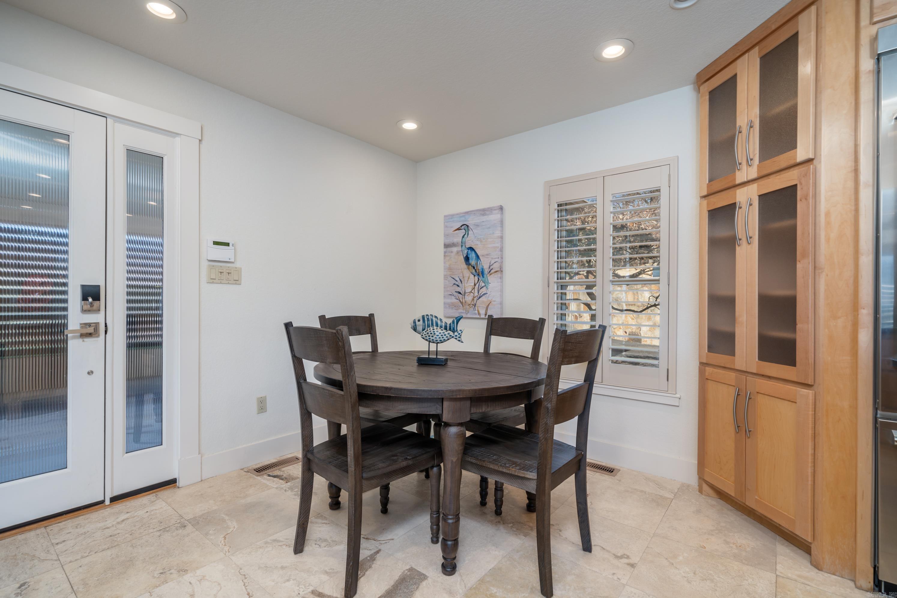 302 Long Island Drive Property Photo 15
