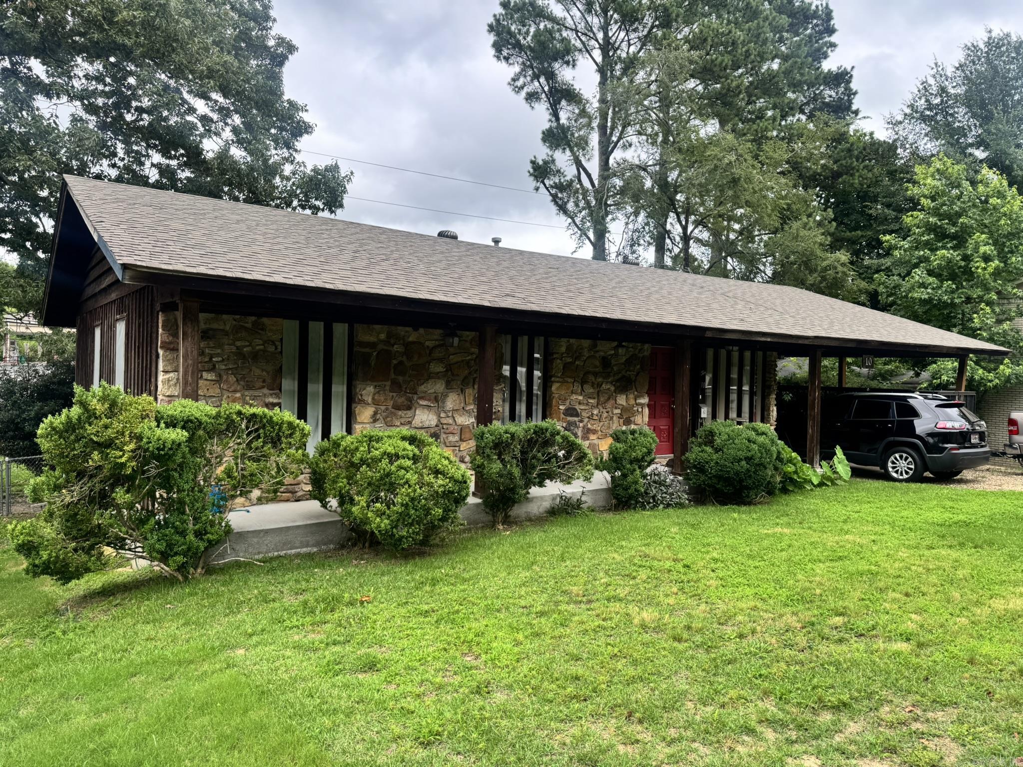 10 Overby Circle Property Photo 3