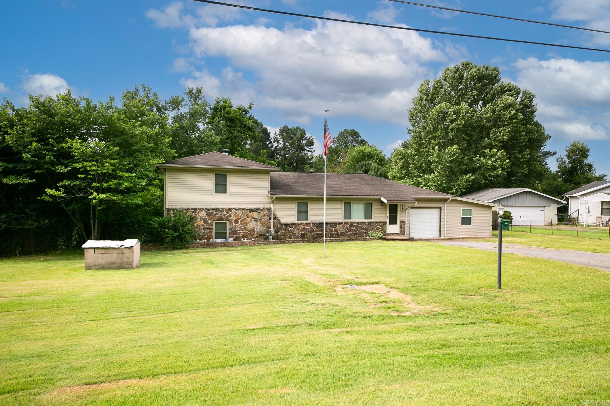 6821 Old Tom Box Property Photo 4