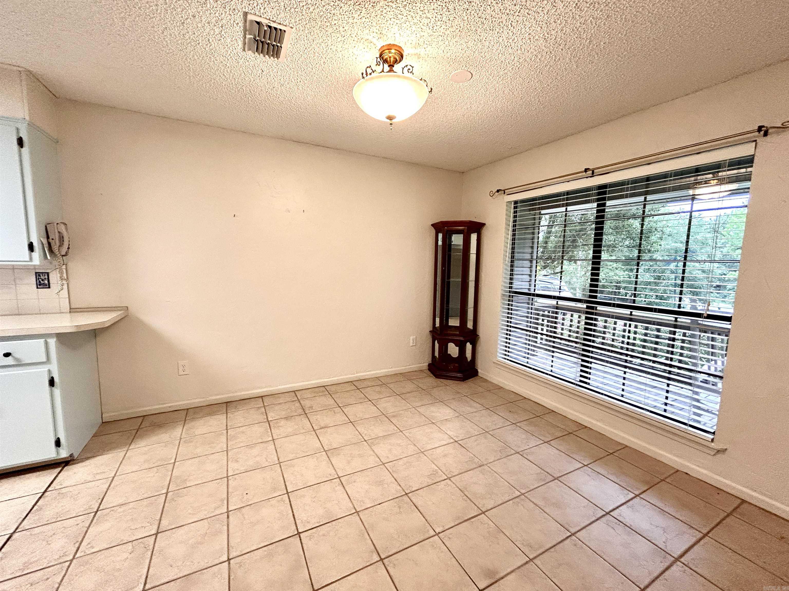 2702 Woodvale Lane Property Photo 17