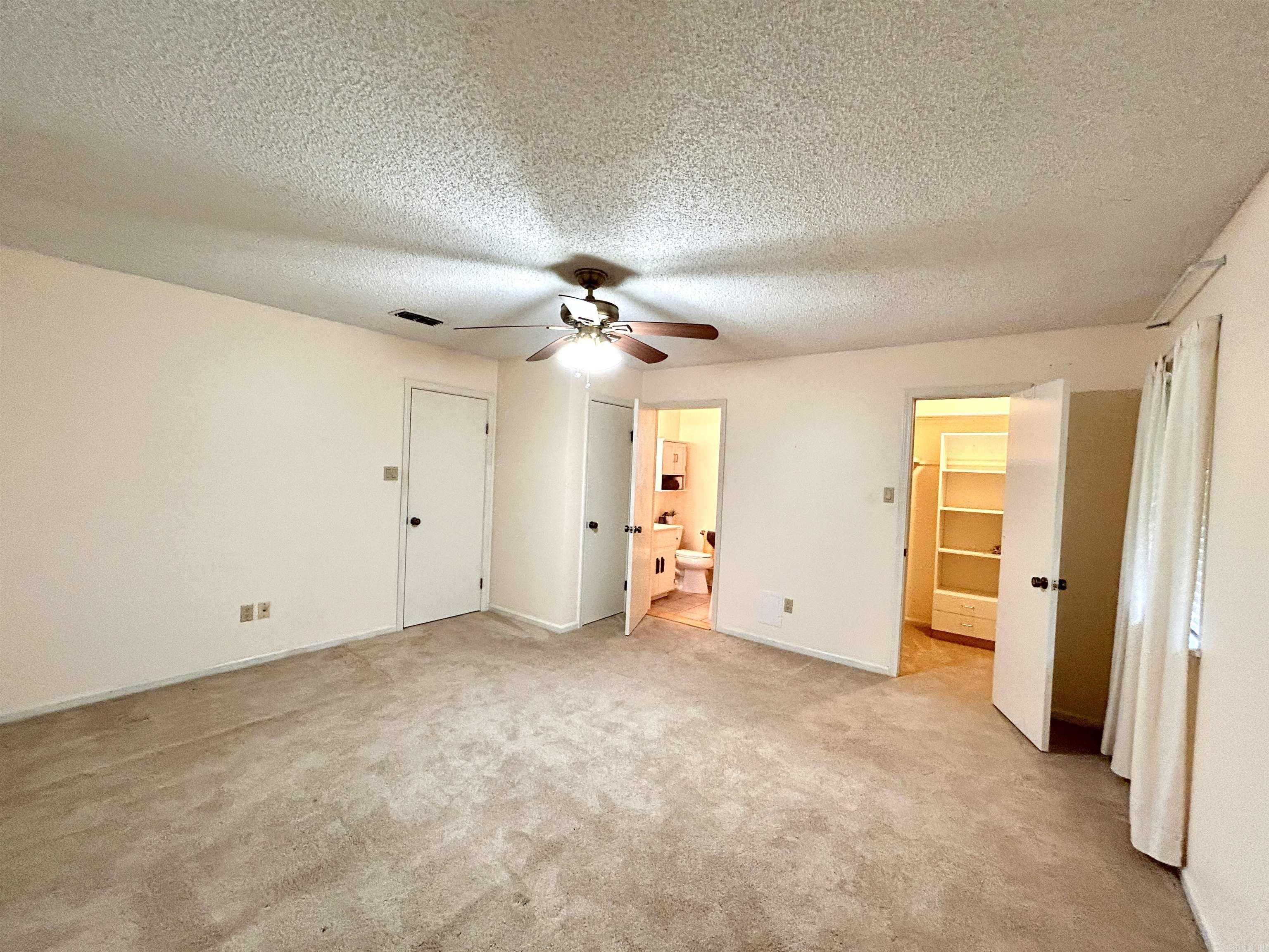 2702 Woodvale Lane Property Photo 31