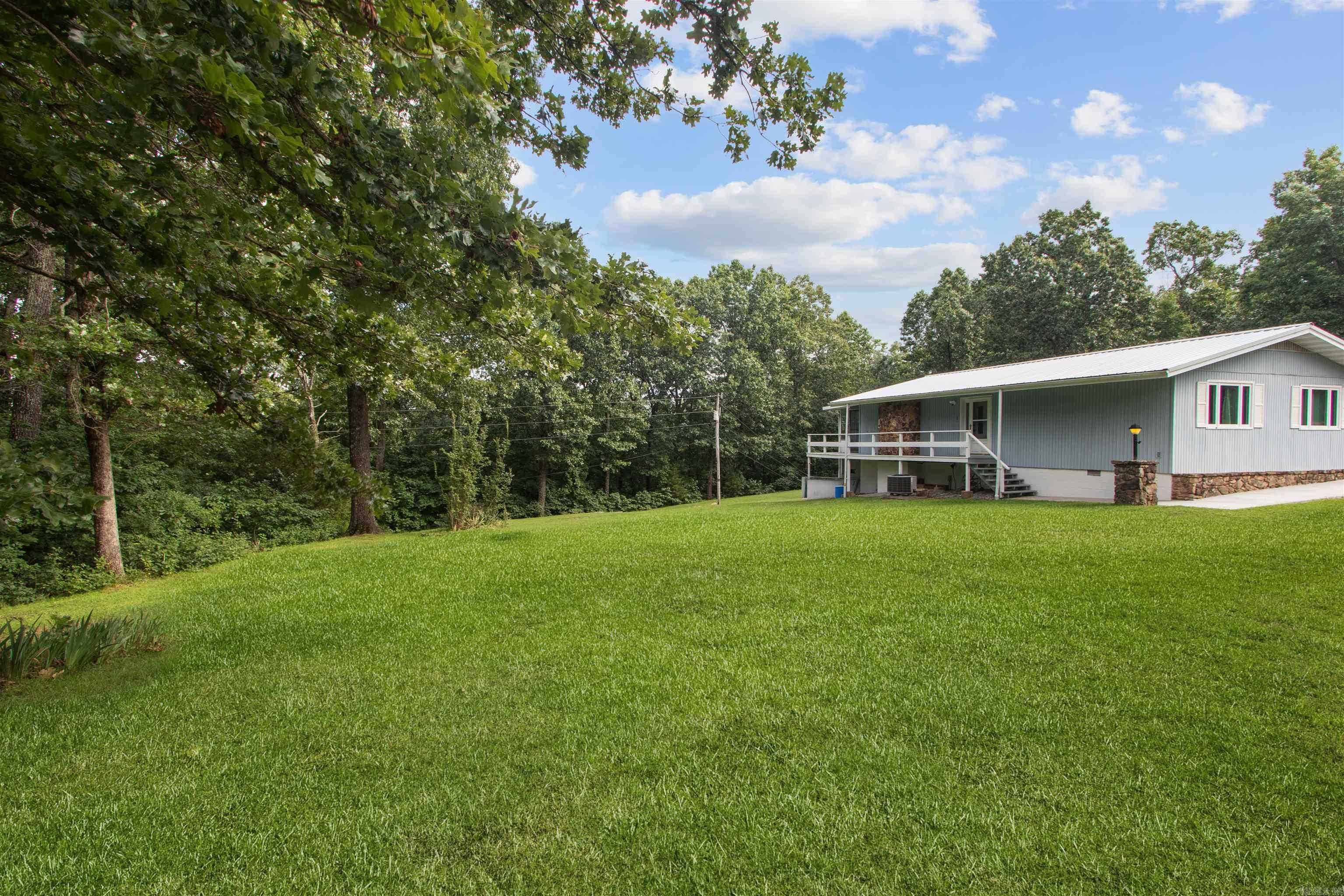 2510 Crescent Dr Property Photo 4