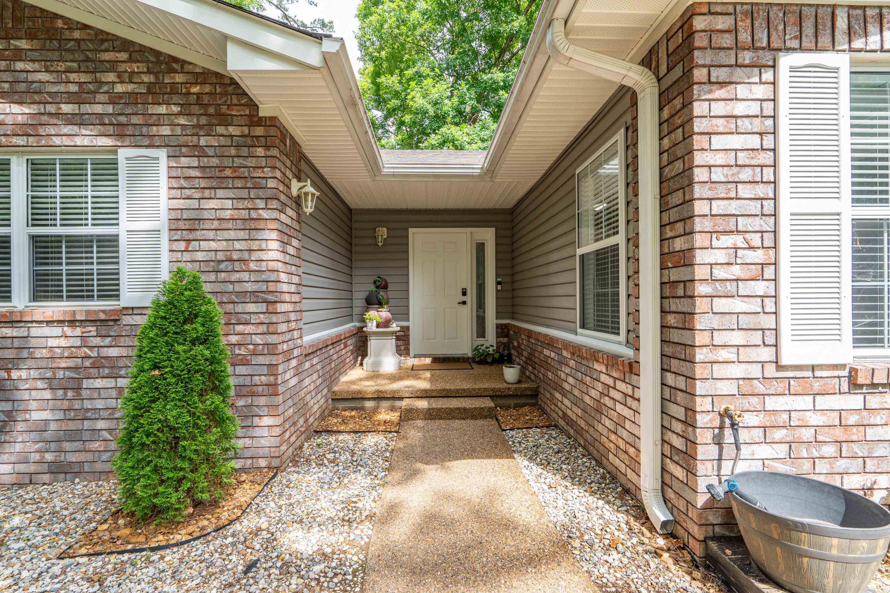 8 Letero Lane Property Photo 4