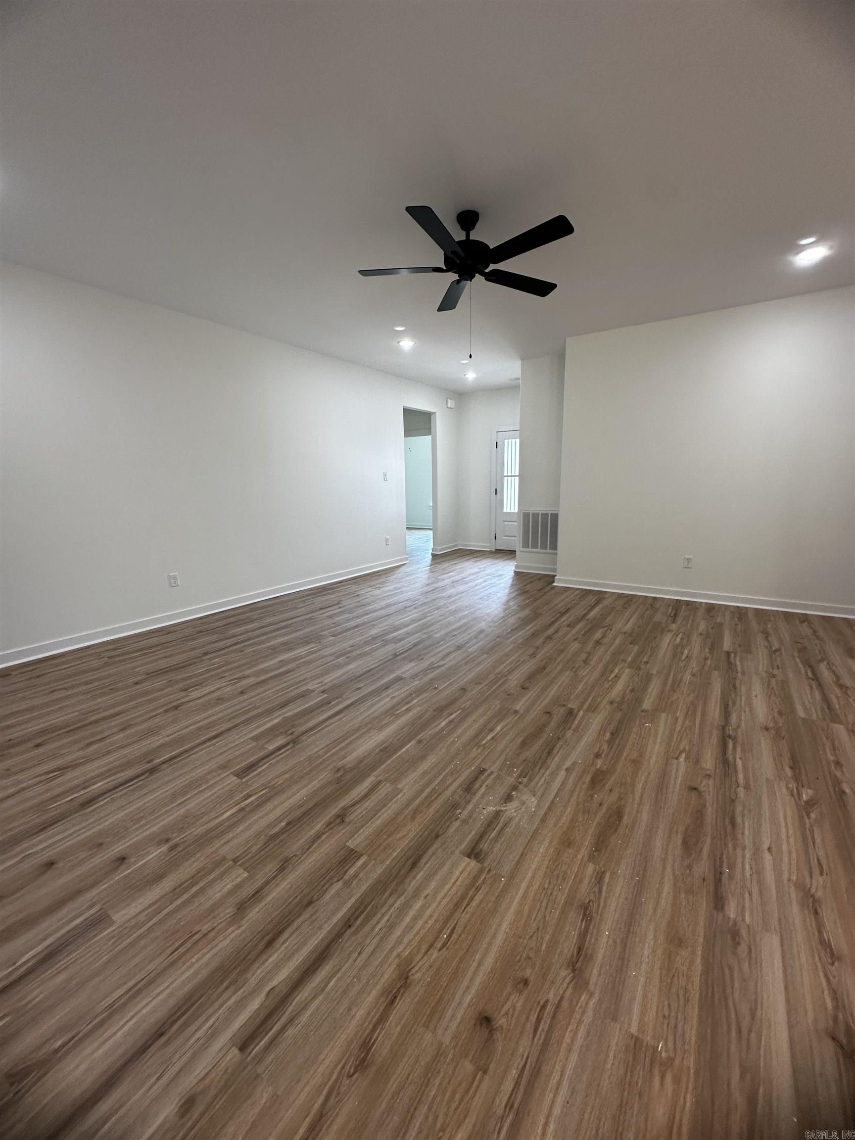 126 Everest Street Property Photo 4