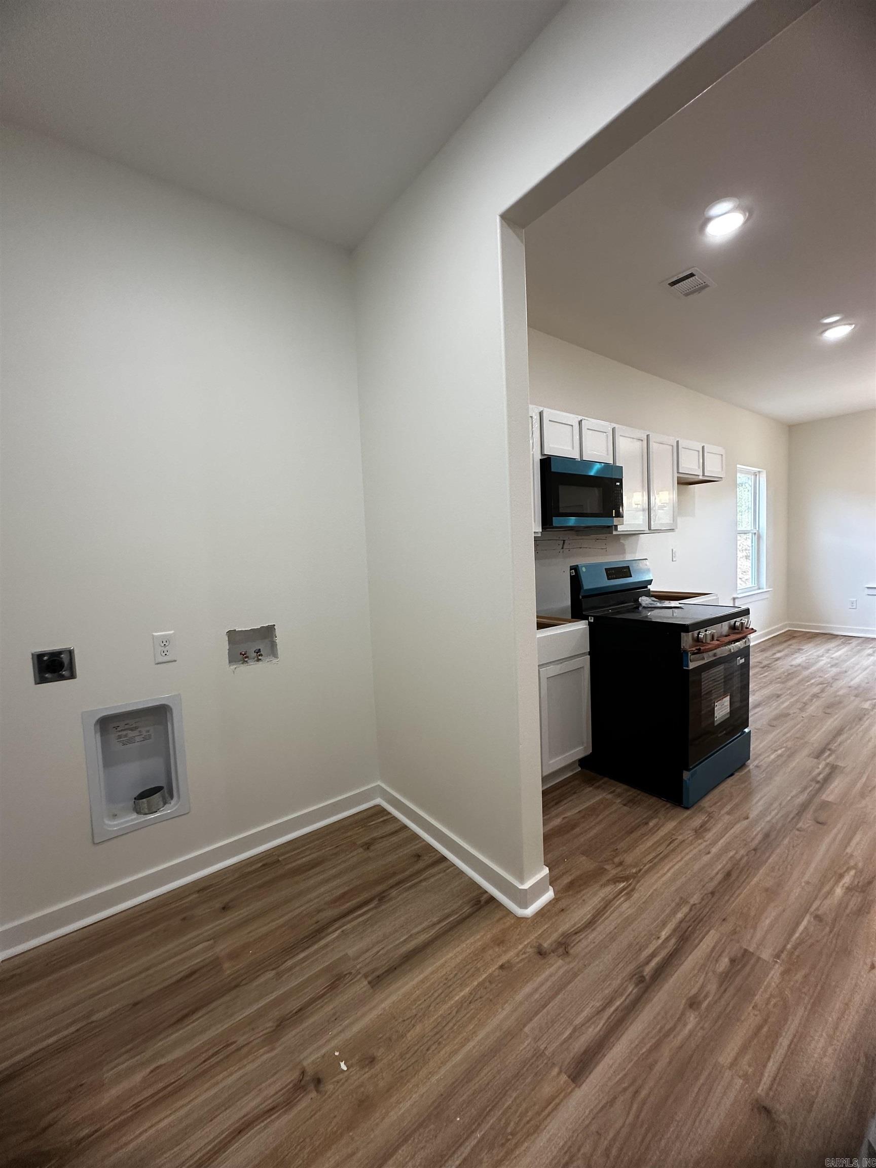 126 Everest Street Property Photo 8