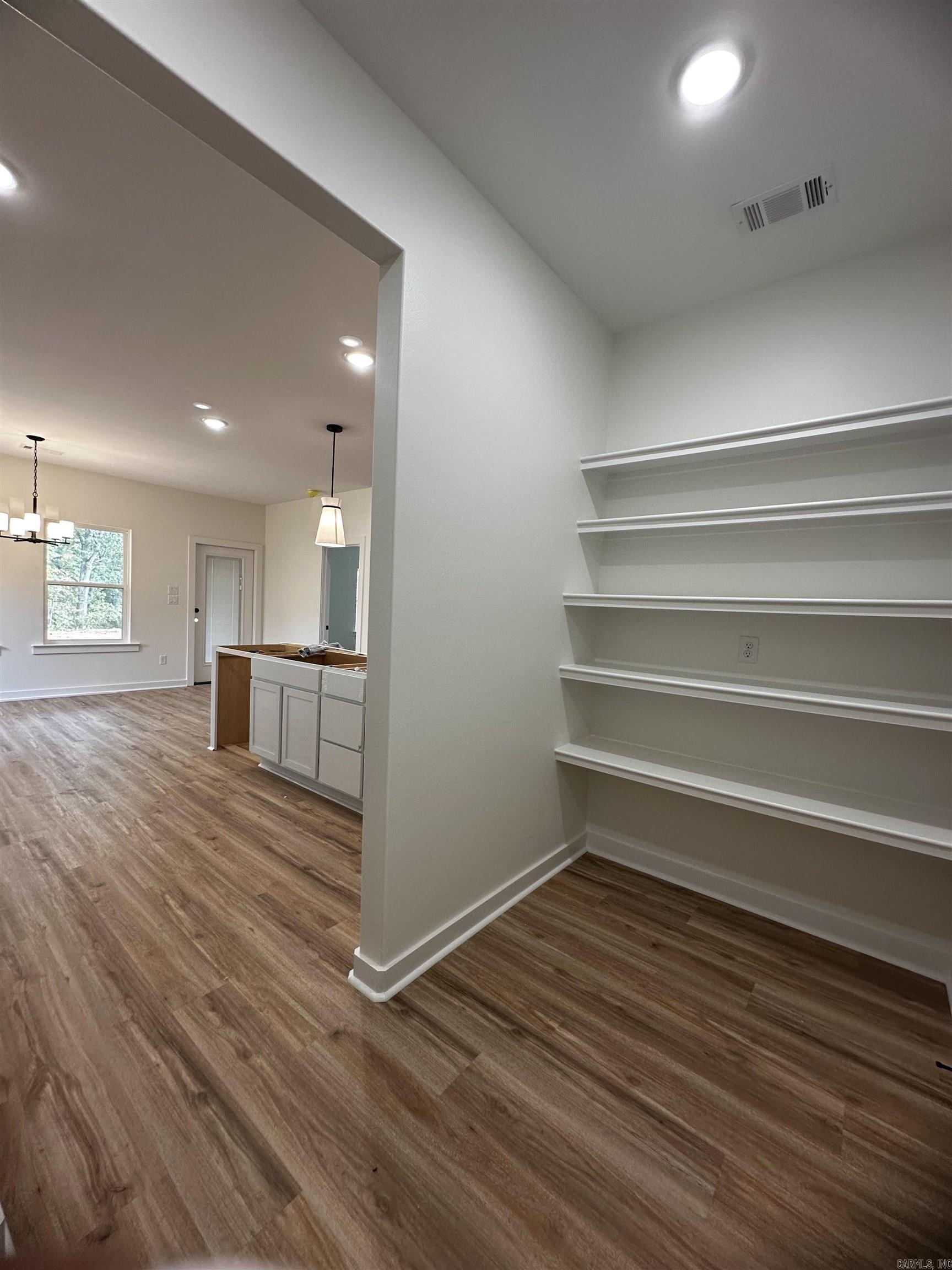 126 Everest Street Property Photo 9