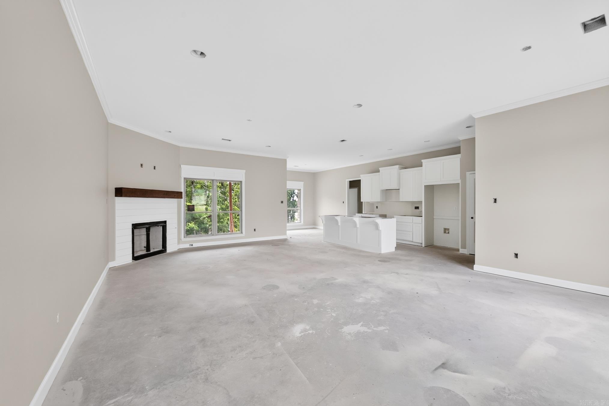 508 Valley Oak Drive Property Photo 4