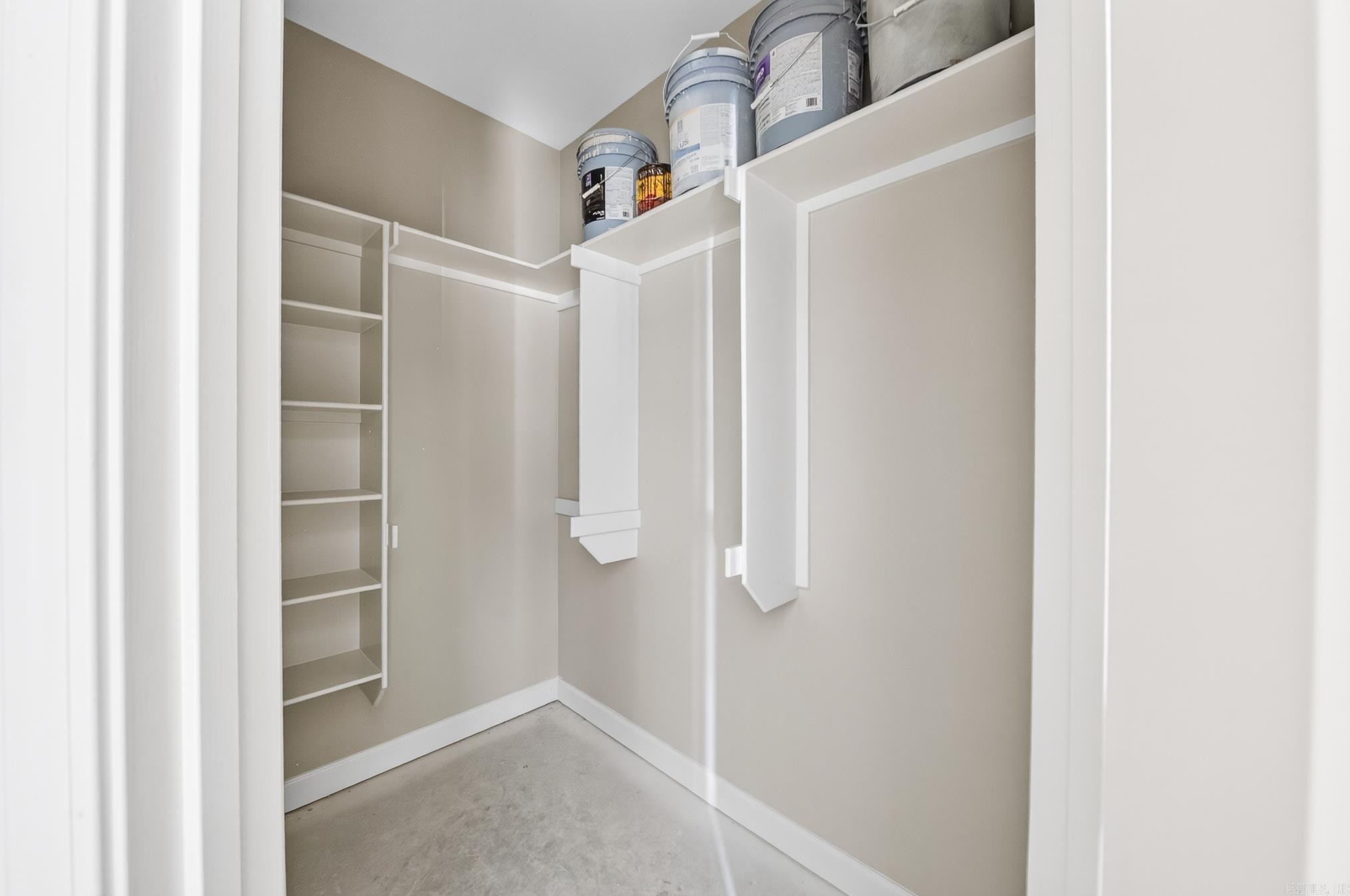 508 Valley Oak Drive Property Photo 28