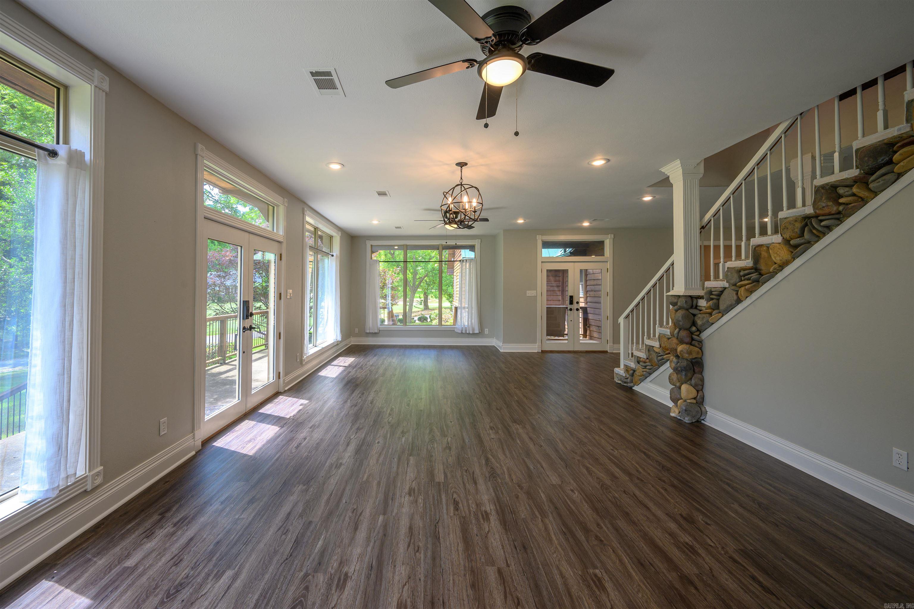 100 Plantation Lane Property Photo 8
