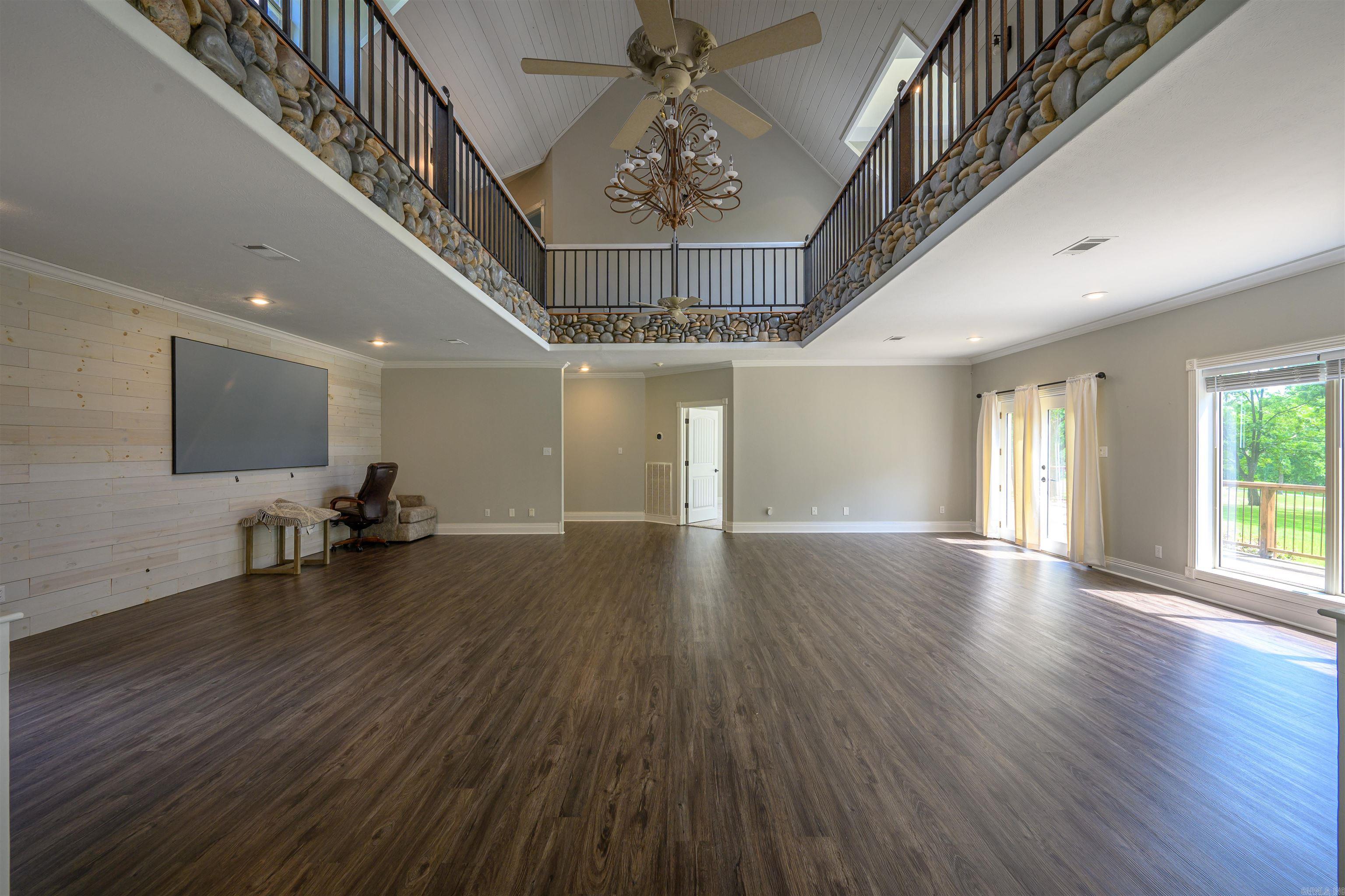 100 Plantation Lane Property Photo 9