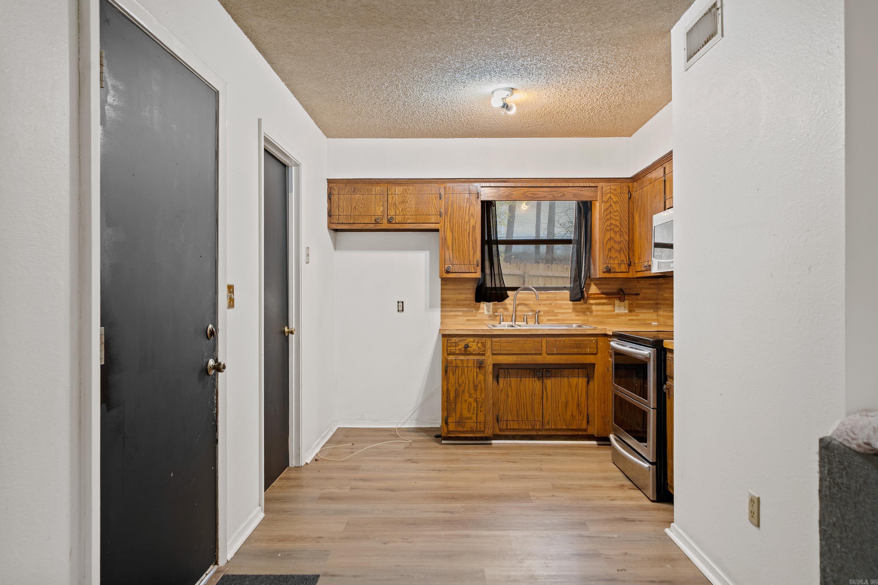1613 O'connell Street Property Photo 10