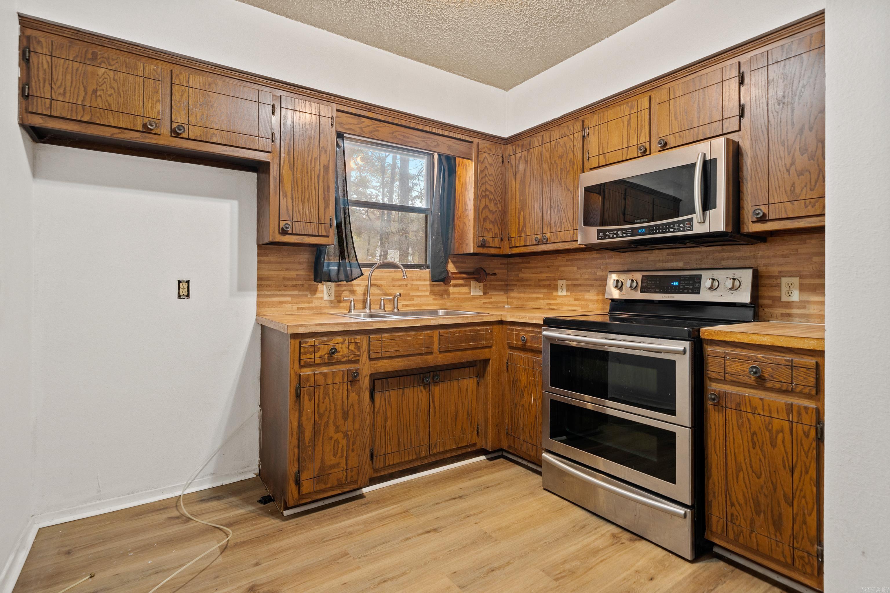 1613 O'connell Street Property Photo 11