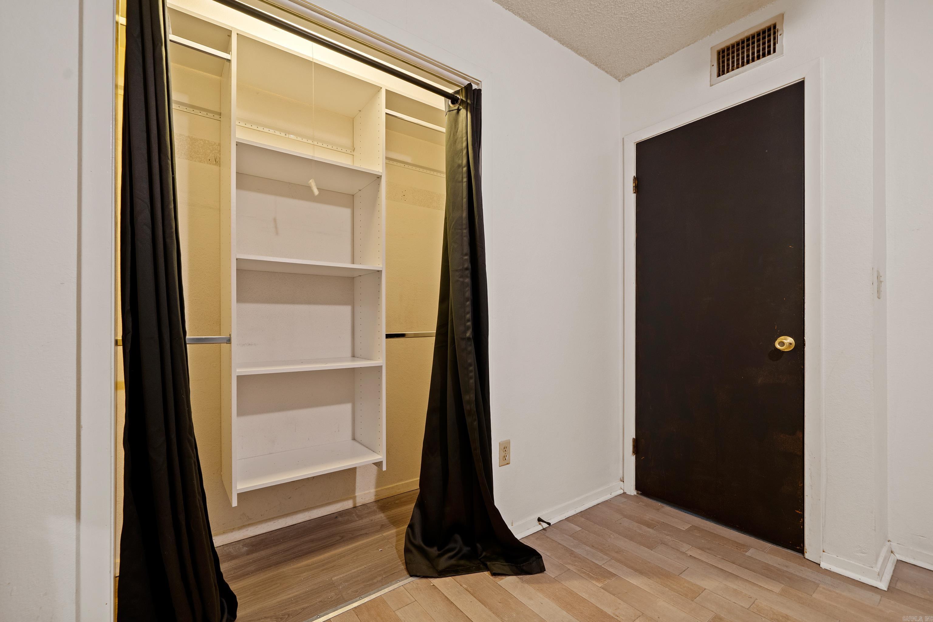 1613 O'connell Street Property Photo 17