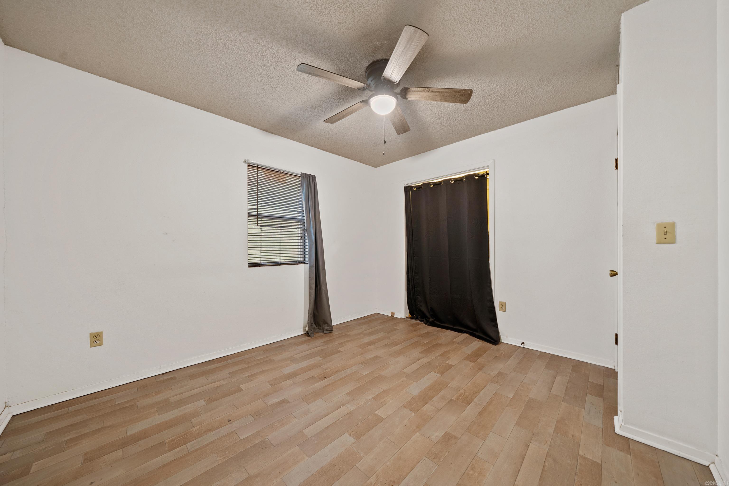 1613 O'connell Street Property Photo 23