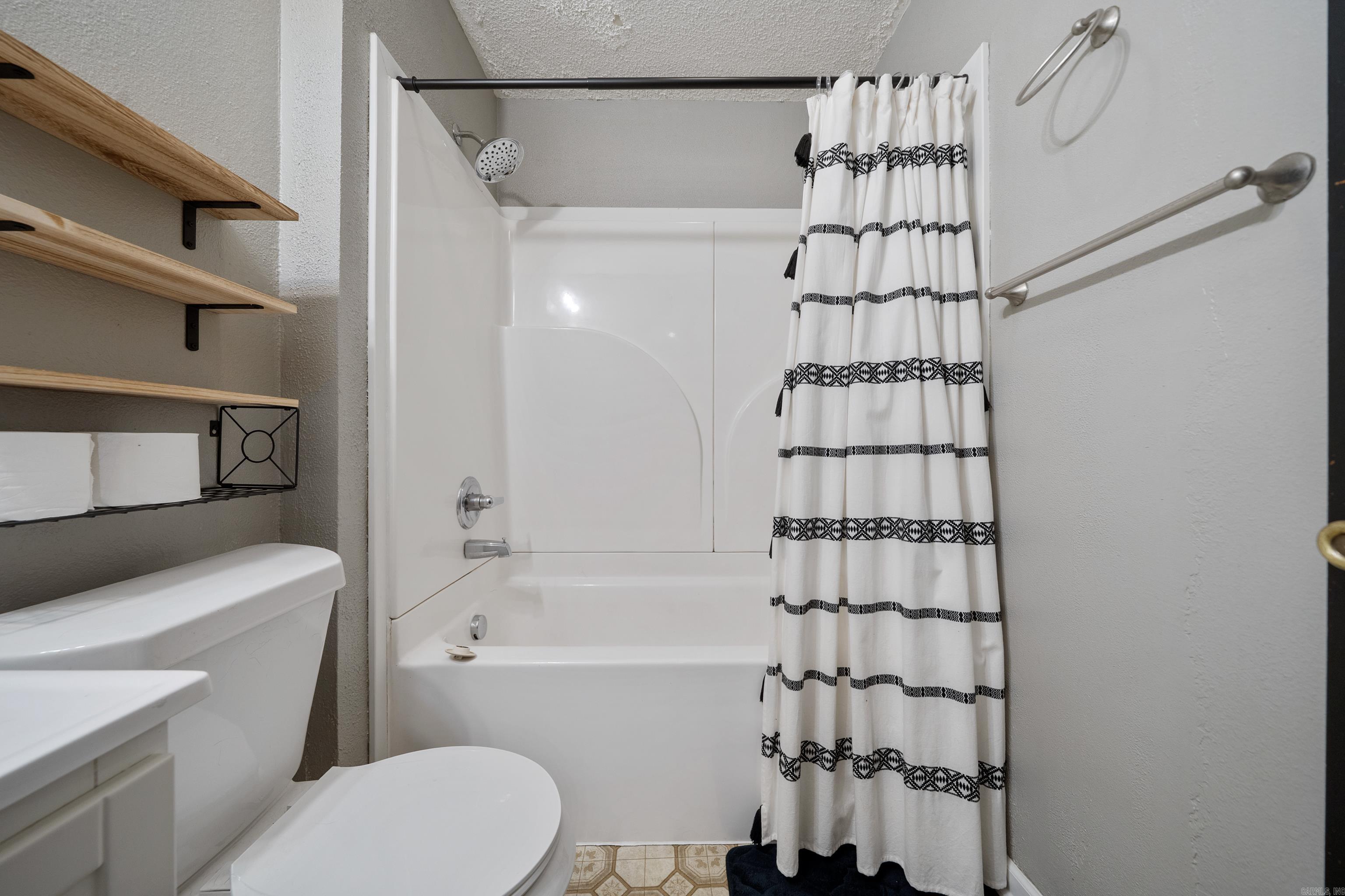 1613 O'connell Street Property Photo 31