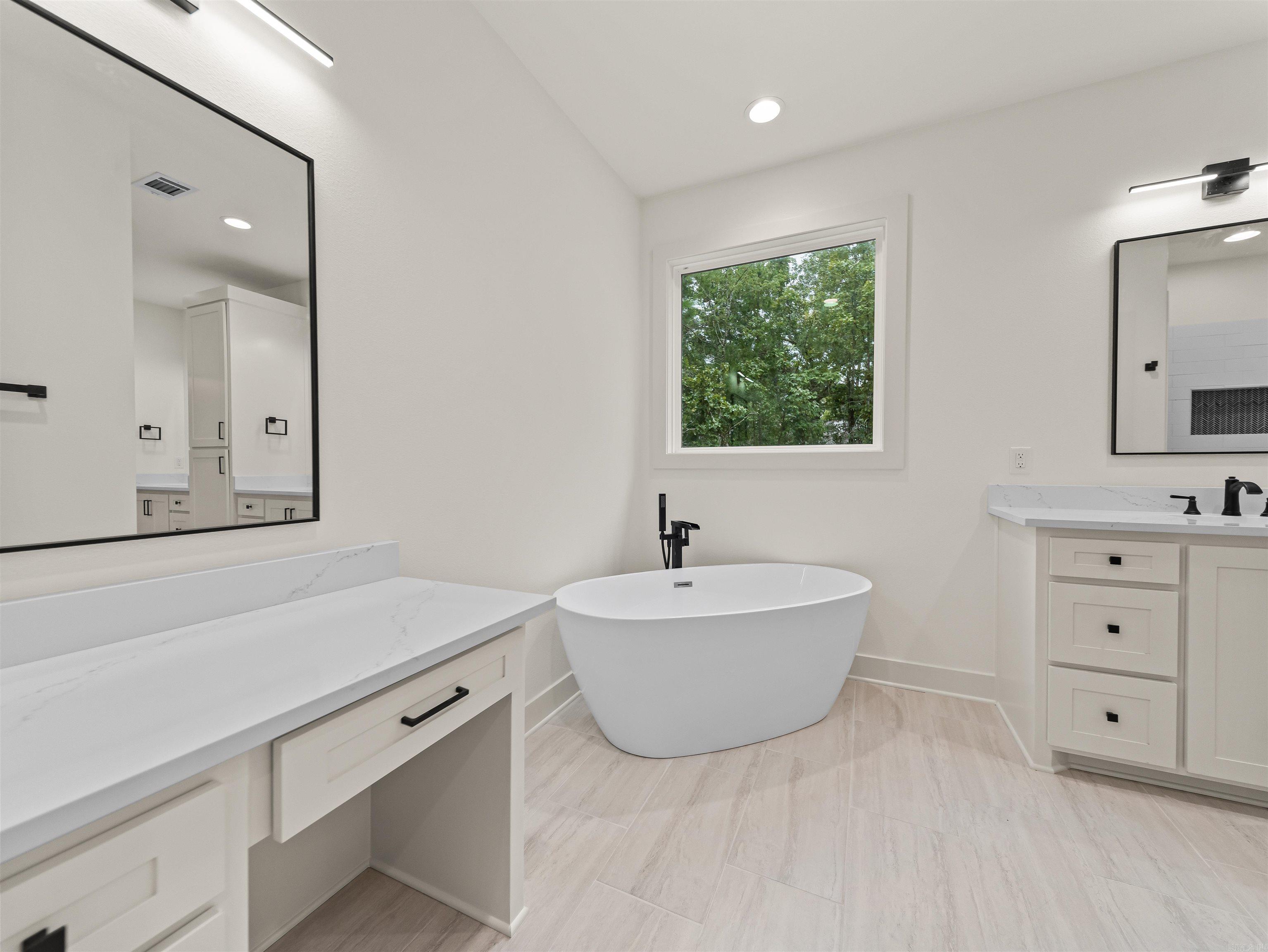 21 Alava Circle Property Photo 23