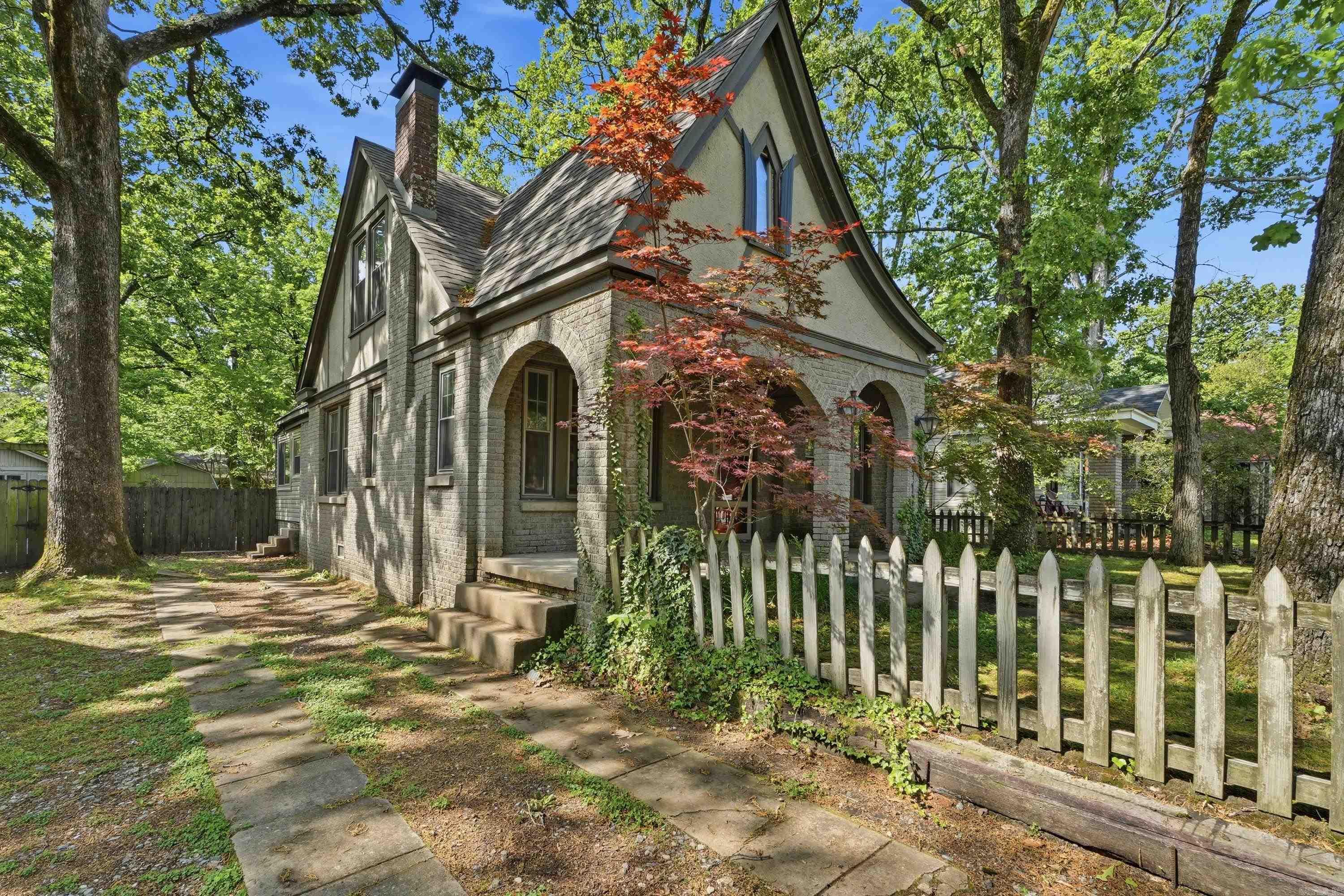 5117 Cantrell Road Property Photo 2