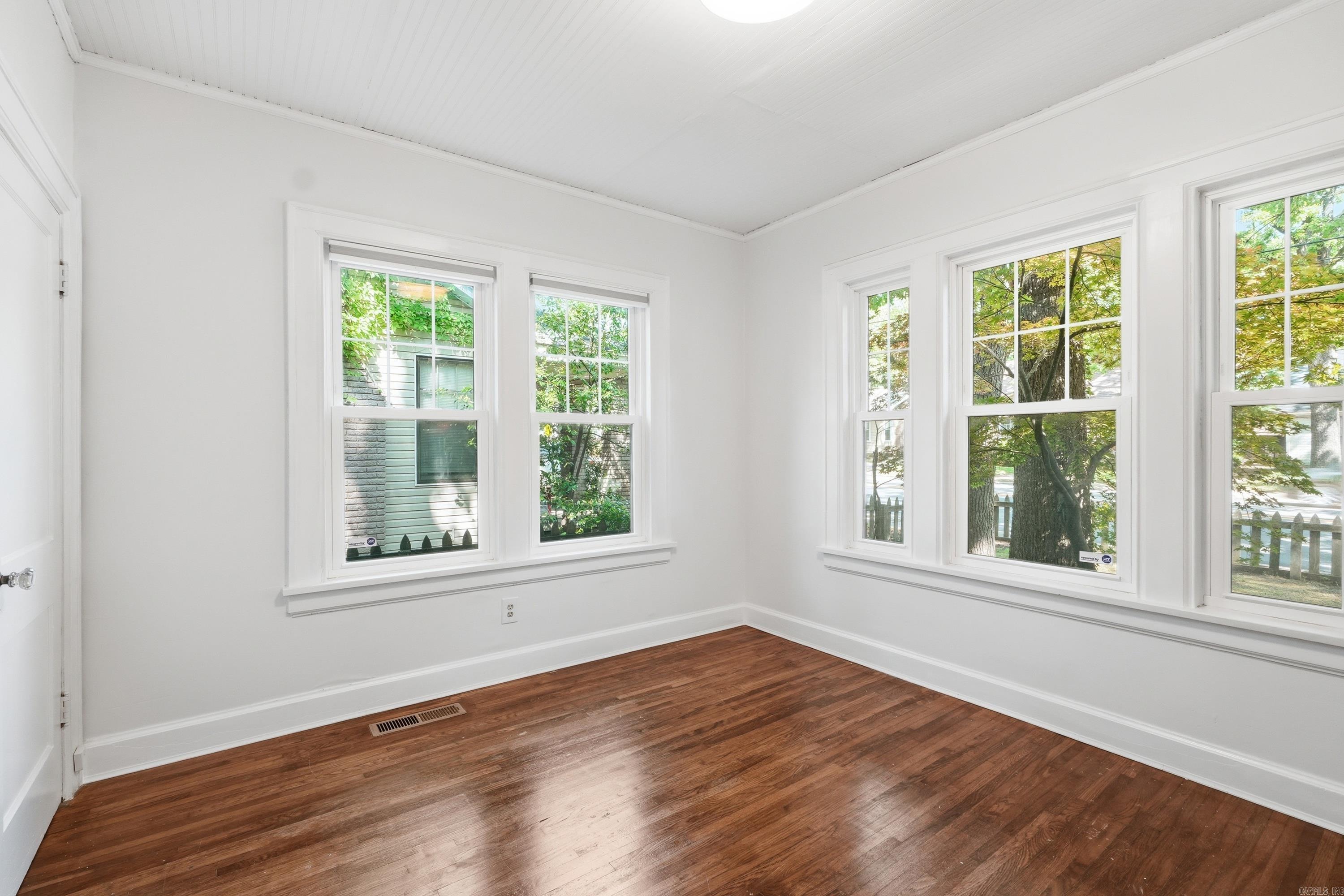5117 Cantrell Road Property Photo 10