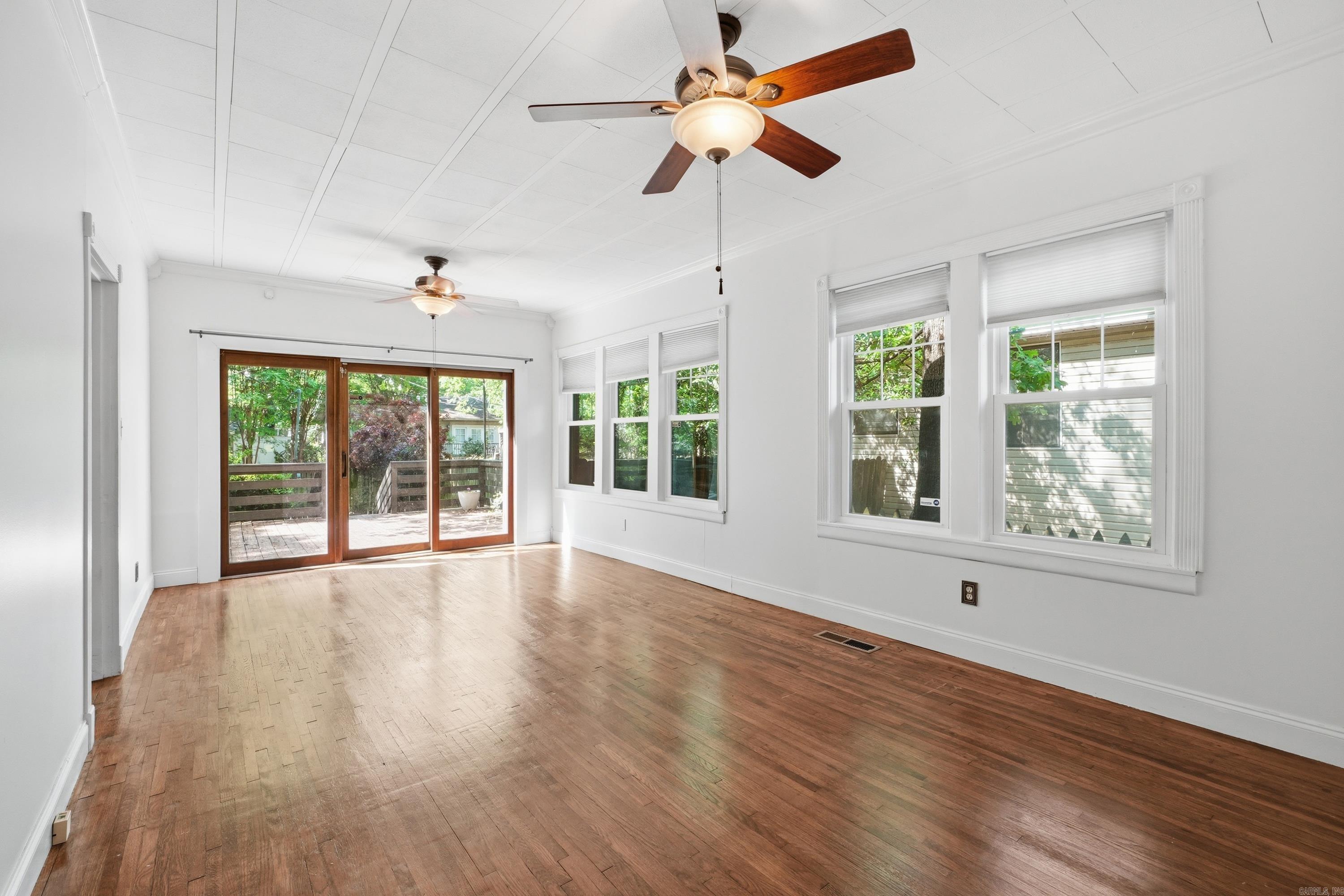 5117 Cantrell Road Property Photo 16