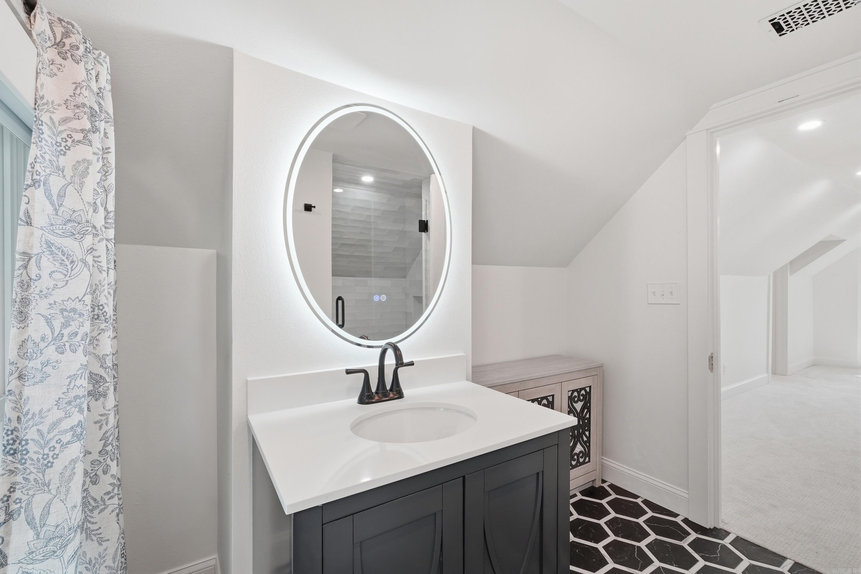 5117 Cantrell Road Property Photo 33