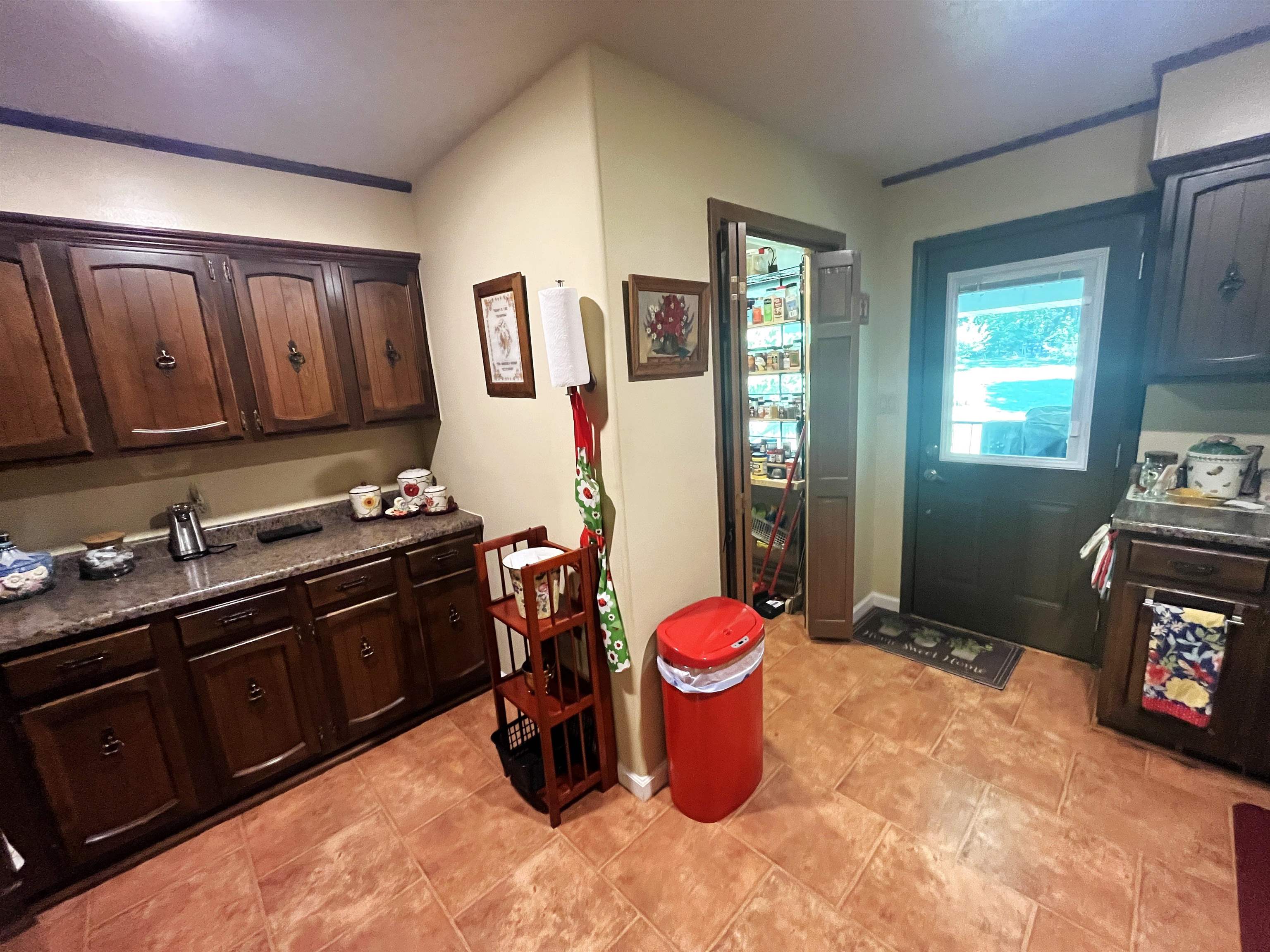 110 Emerald Lane Property Photo 17