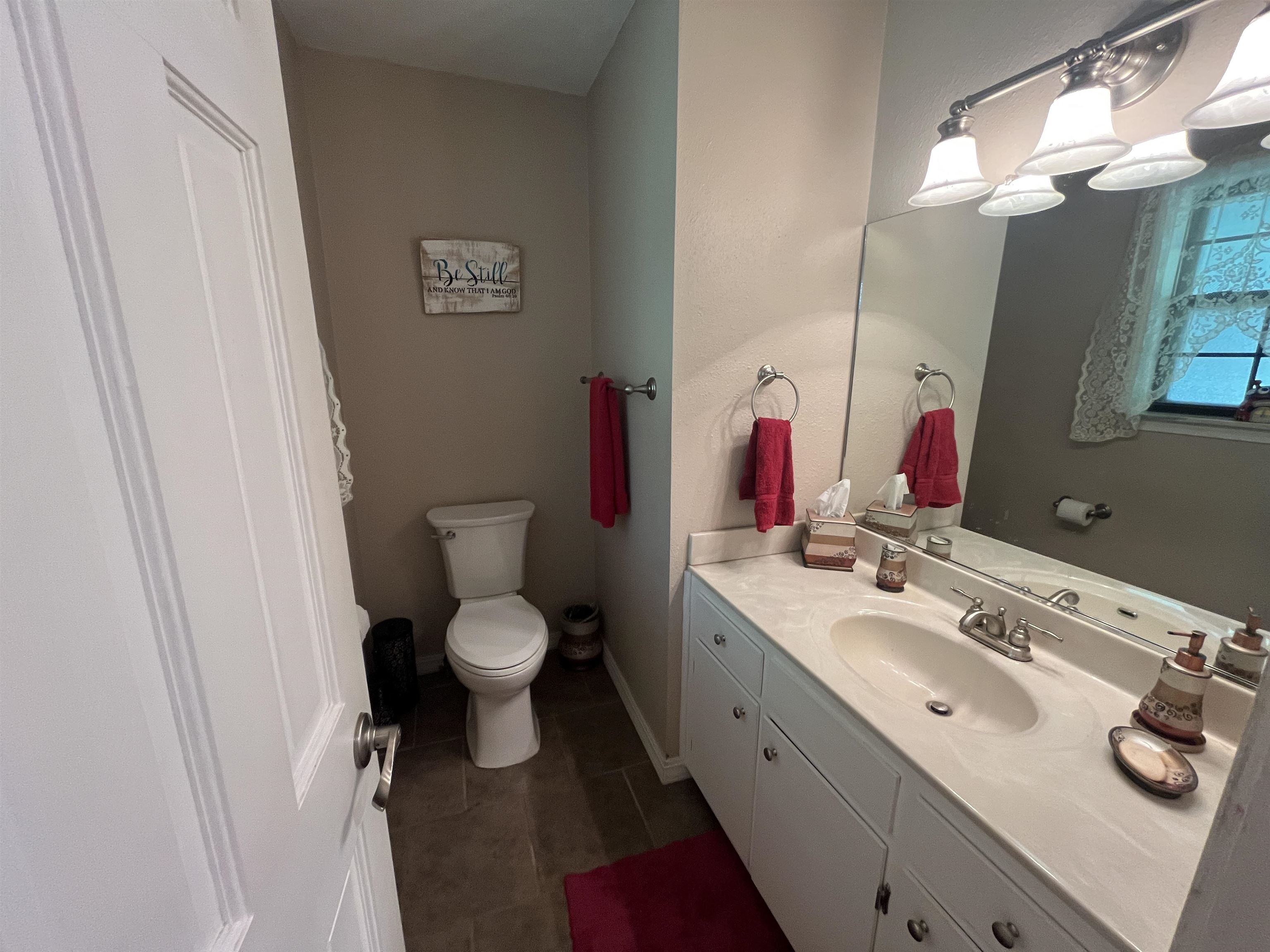 110 Emerald Lane Property Photo 24