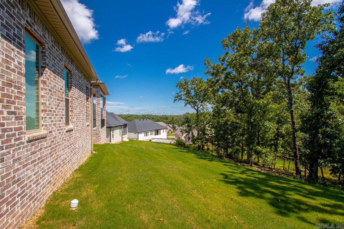 997 Fern Ridge Rd Property Photo 6
