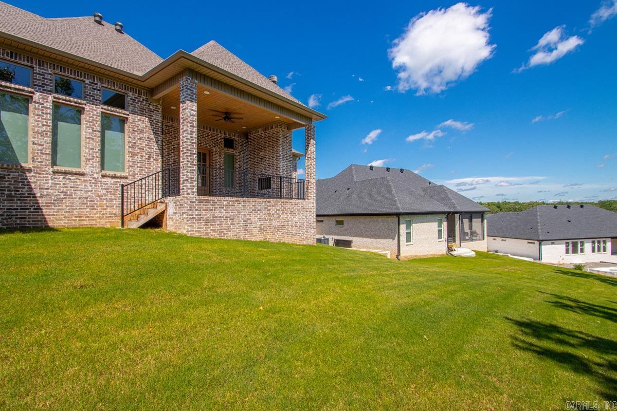 997 Fern Ridge Rd Property Photo 8
