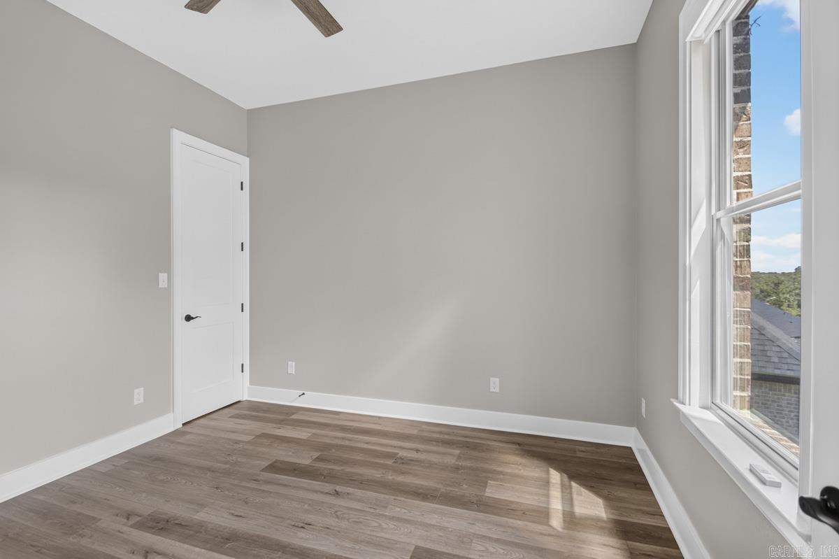 997 Fern Ridge Rd Property Photo 35