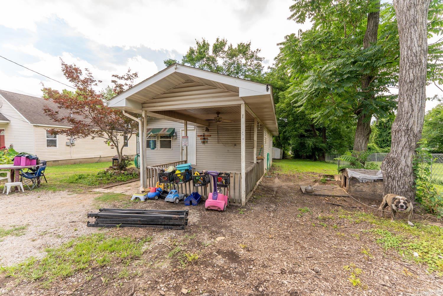 800 Waverly Road Property Photo 4